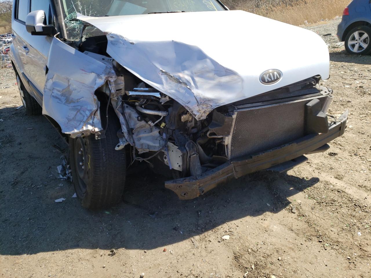 Photo 9 from auction – 2013 KIA SOUL with VIN KNDJT2A58D7764872