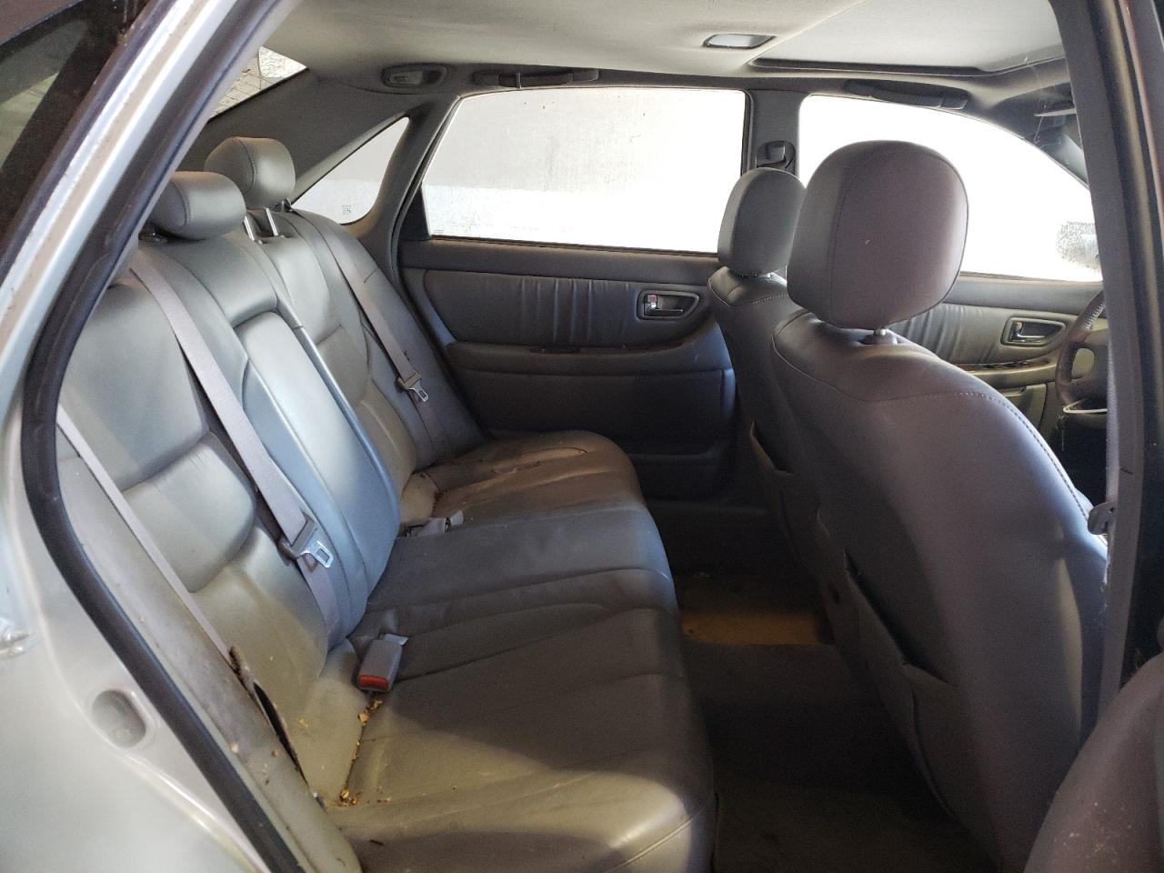 Photo 6 from auction – 2000 TOYOTA AVALON with VIN 4T1BF28B2YU104045