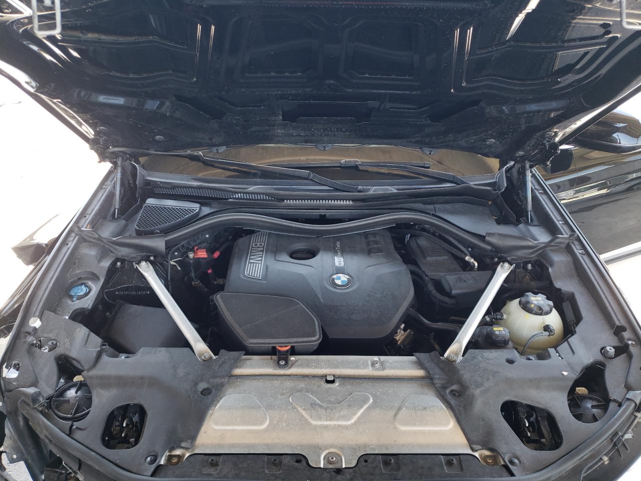 Photo 7 from auction – 2019 BMW X3 SDRIVE3 with VIN 5UXTR7C5XKLE97287