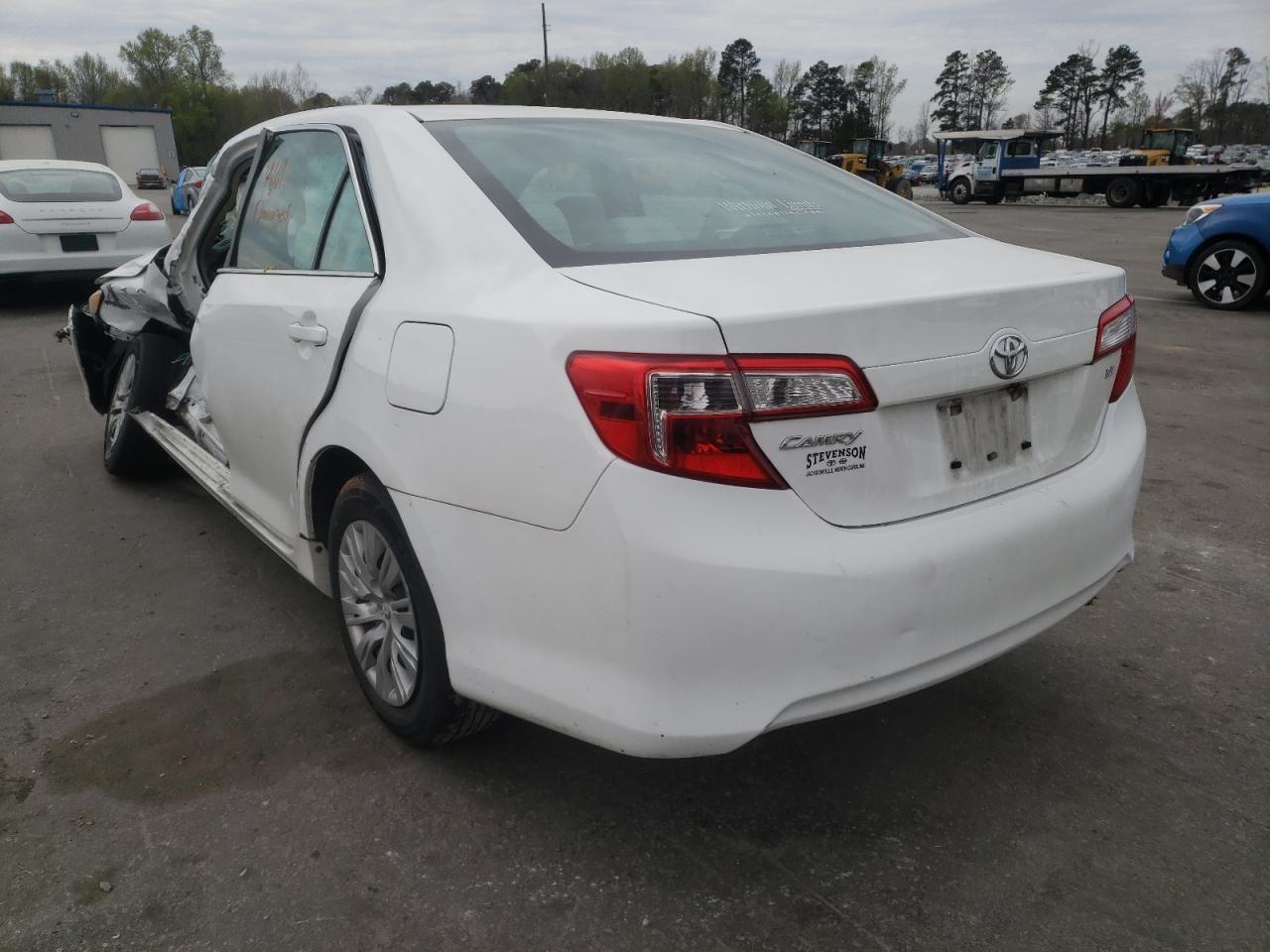 Photo 3 from auction – 2014 TOYOTA CAMRY L with VIN 4T1BF1FK3EU304845