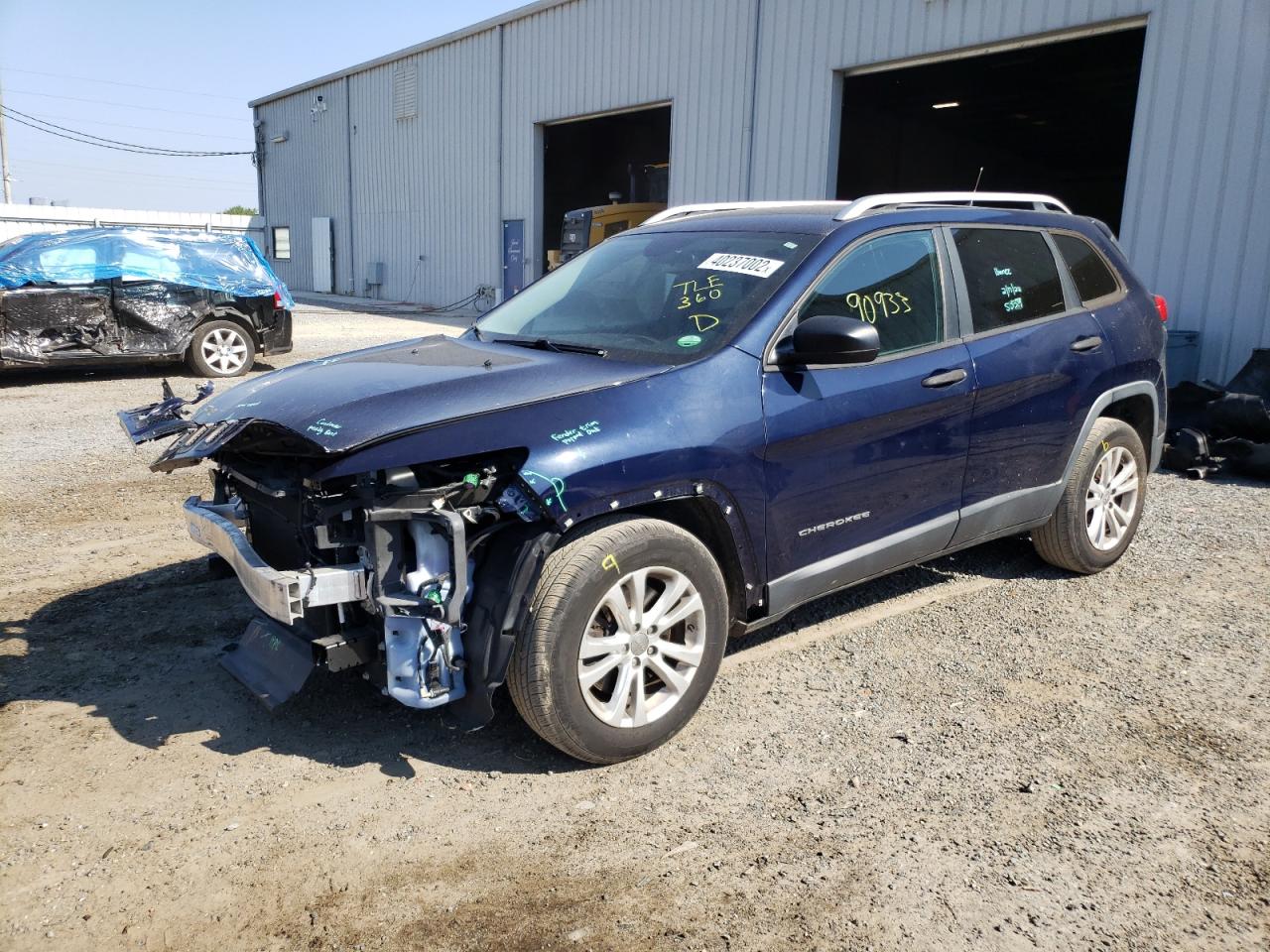 Photo 2 from auction – 2015 JEEP CHEROKEE S with VIN 1C4PJLAB5FW631278