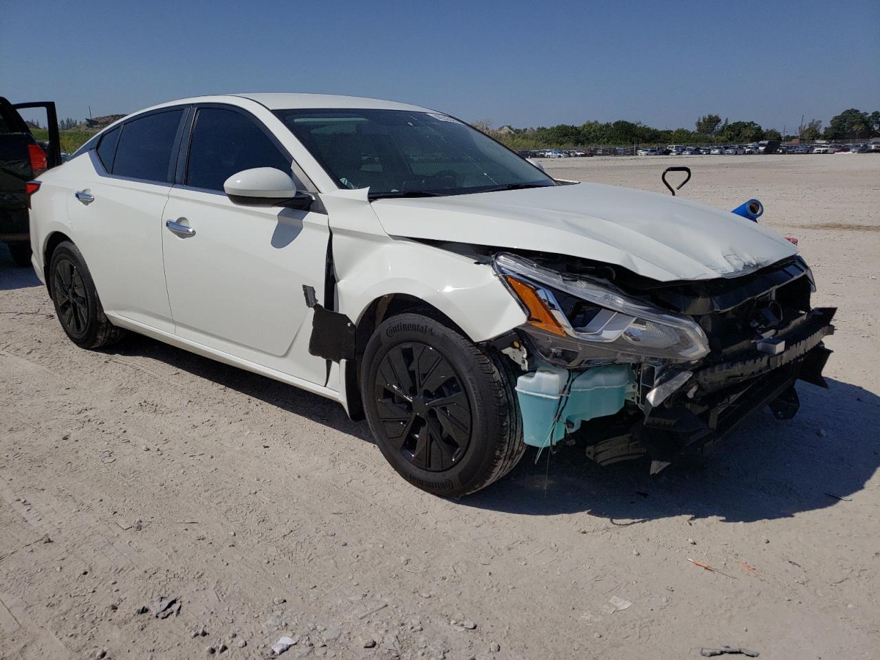 NISSAN ALTIMA S 2020 with VIN 1N4BL4BV9LC121716 - Photo from auction