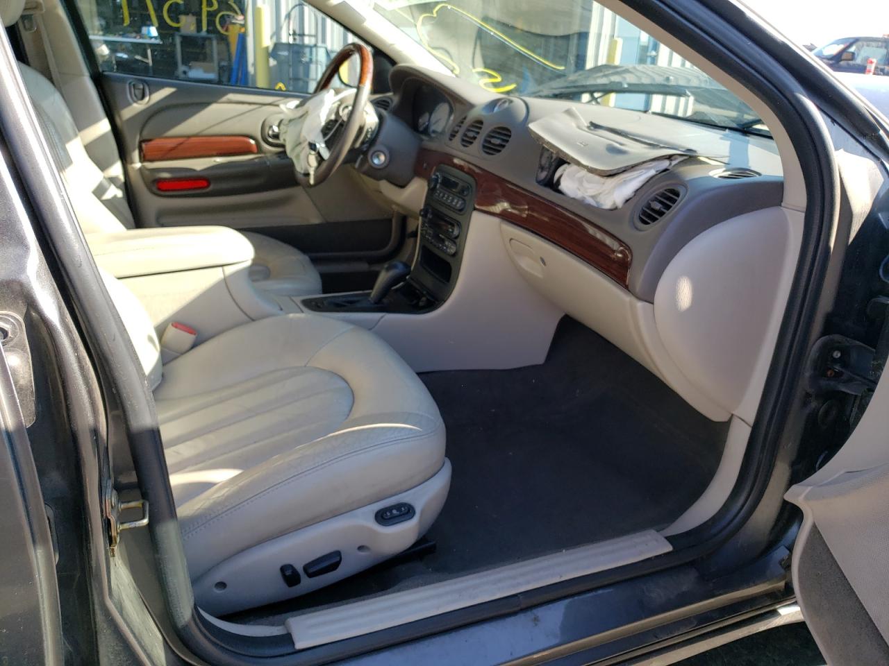 Photo 5 from auction – 2004 CHRYSLER 300M with VIN 2C3HE66G44H603504
