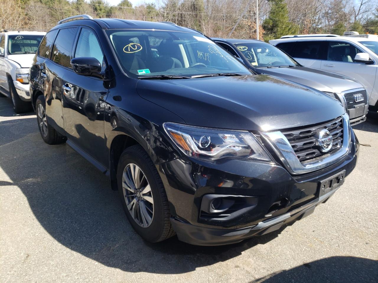 NISSAN PATHFINDER 2017 with VIN 5N1DR2MM7HC680467 - Photo from auction