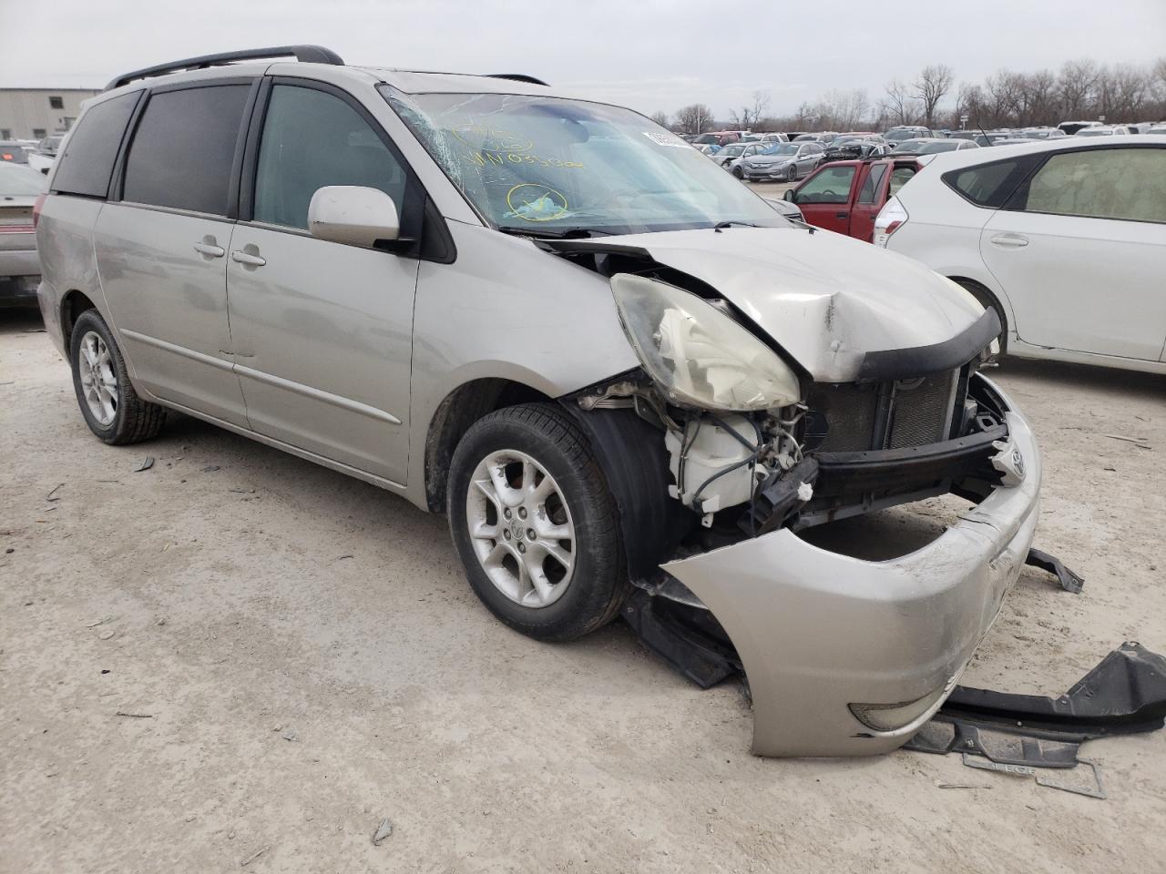 TOYOTA SIENNA XLE 2005 with VIN 5TDBA22C95S035004 - Photo from auction