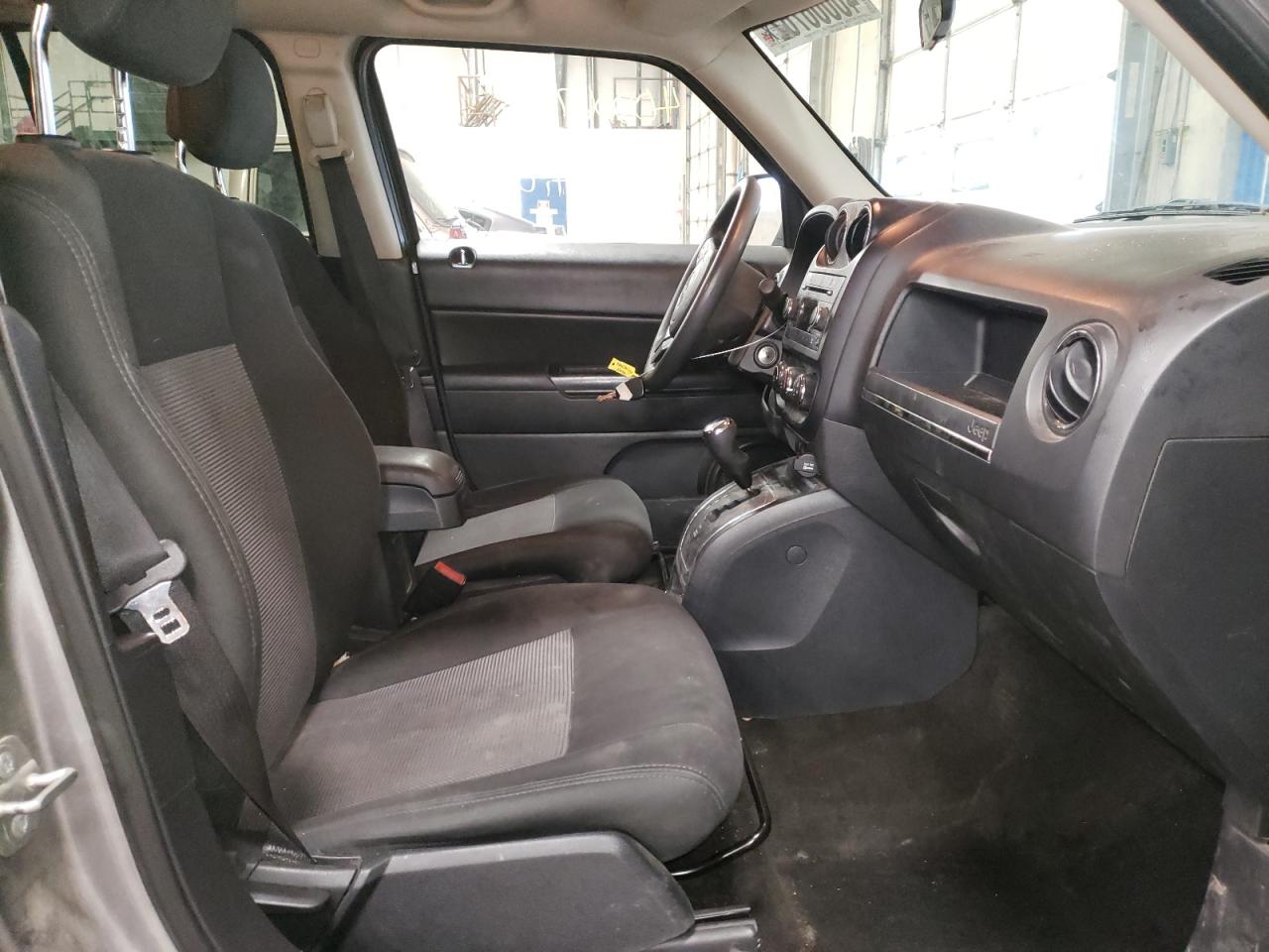 Photo 5 from auction – 2015 JEEP PATRIOT SP with VIN 1C4NJPBA7FD372809