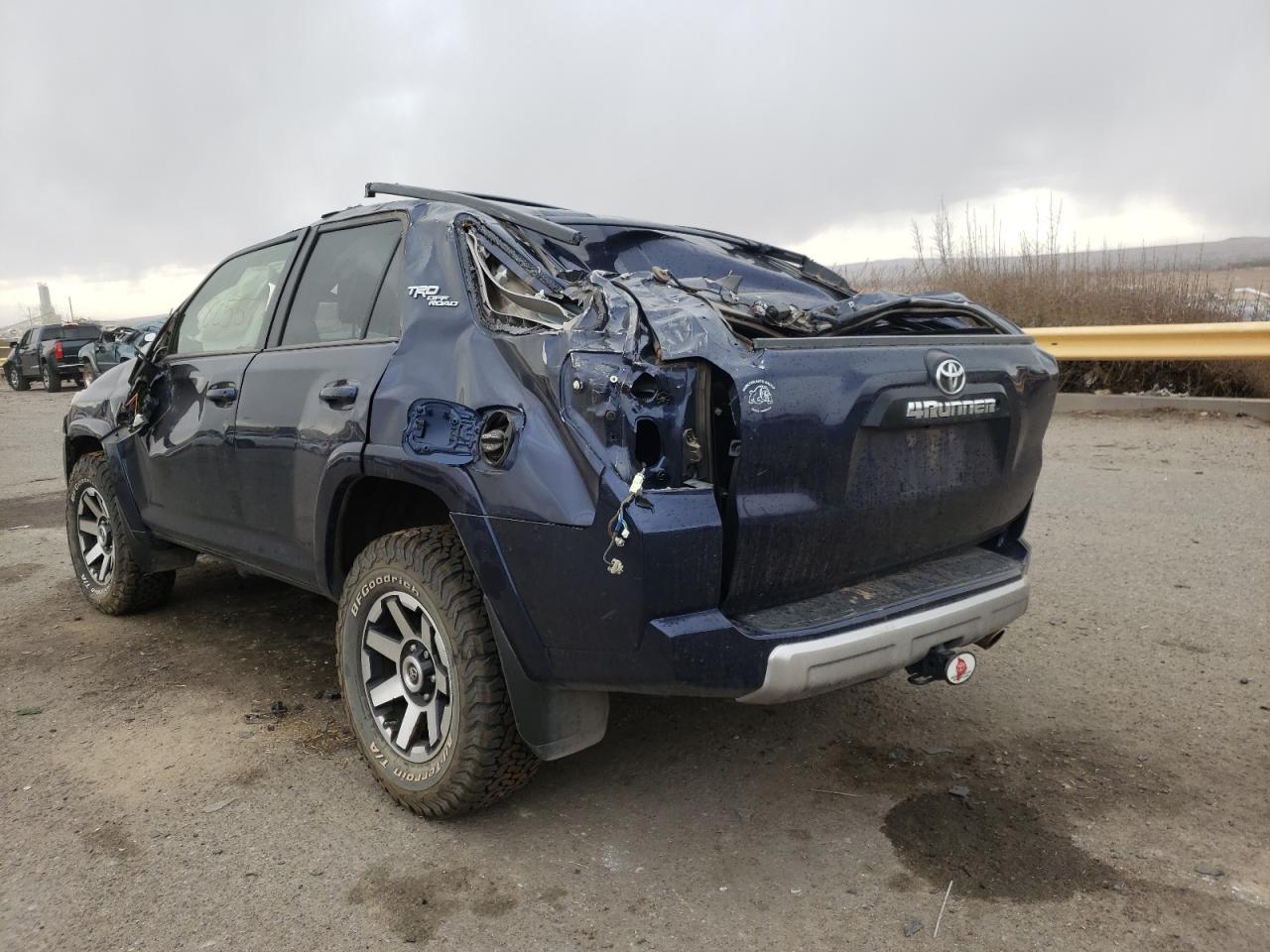 Photo 3 from auction – 2019 TOYOTA 4RUNNER SR with VIN JTEBU5JR0K5734419