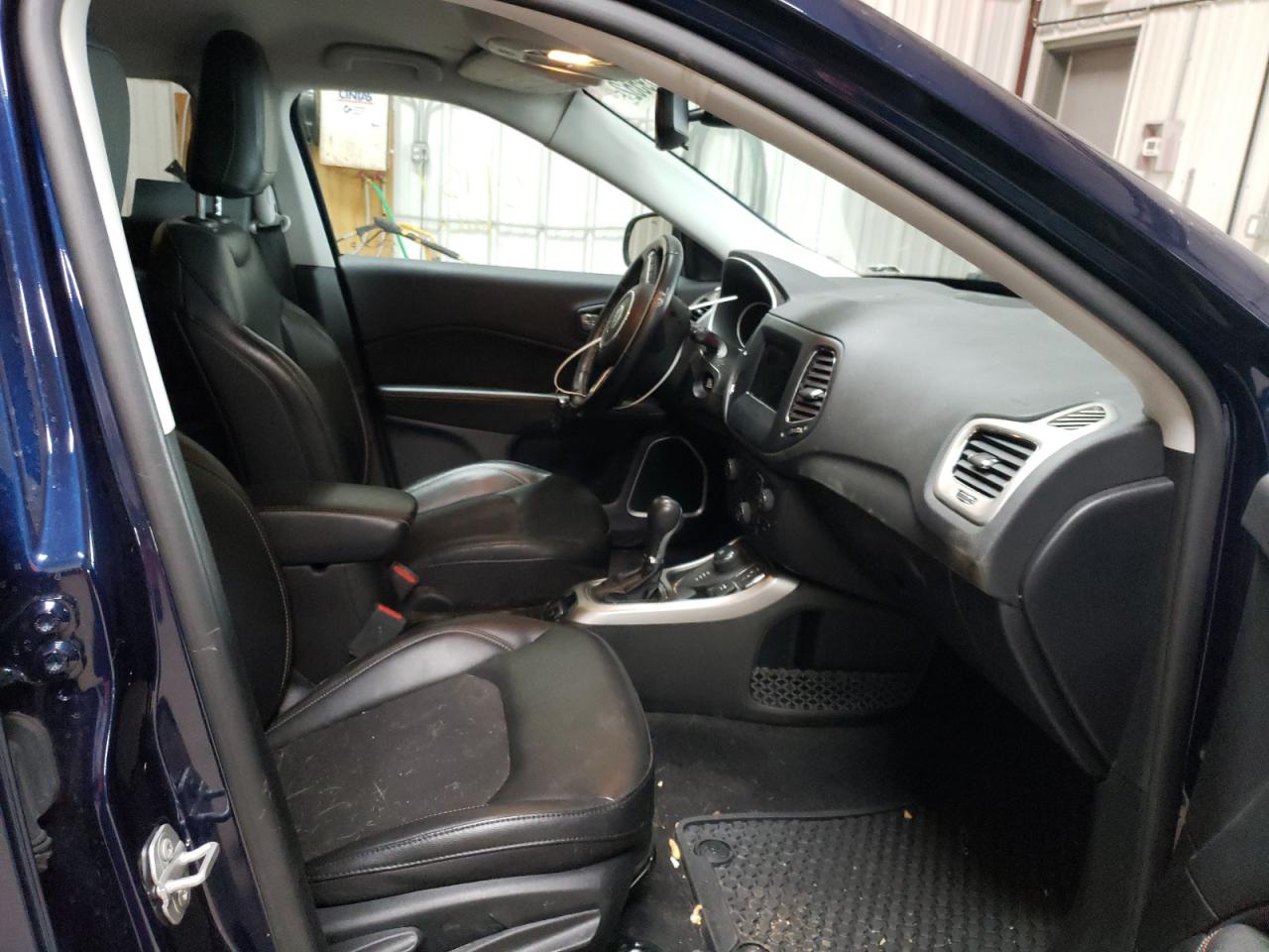 Photo 5 from auction – 2020 JEEP COMPASS LA with VIN 3C4NJDBB2LT224094