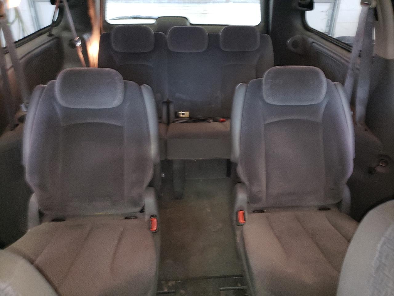Photo 6 from auction – 2006 DODGE GRAND CARA with VIN 2D4GP44L56R659893