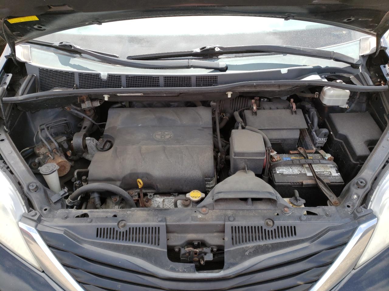 Photo 7 from auction – 2012 TOYOTA SIENNA LE with VIN 5TDKK3DC1CS180969