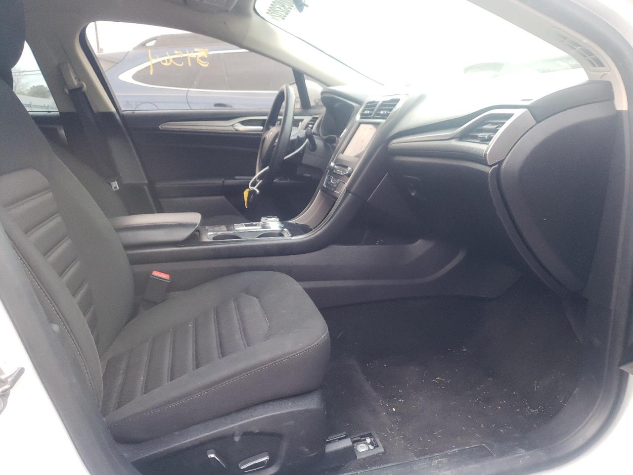 Photo 5 from auction – 2018 FORD FUSION SE with VIN 3FA6P0HD5JR240116