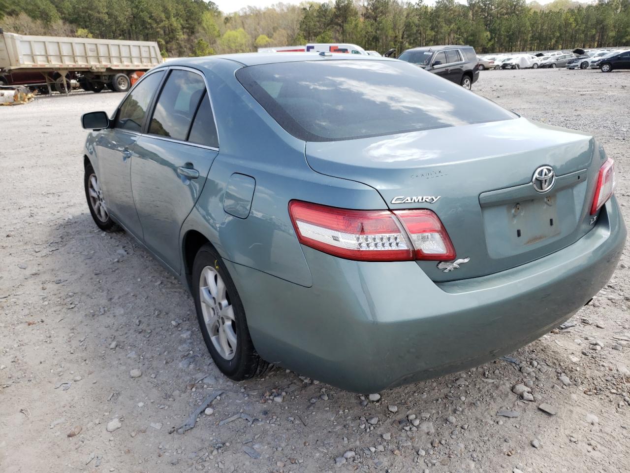 Photo 3 from auction – 2011 TOYOTA CAMRY BASE with VIN 4T1BF3EK2BU661832