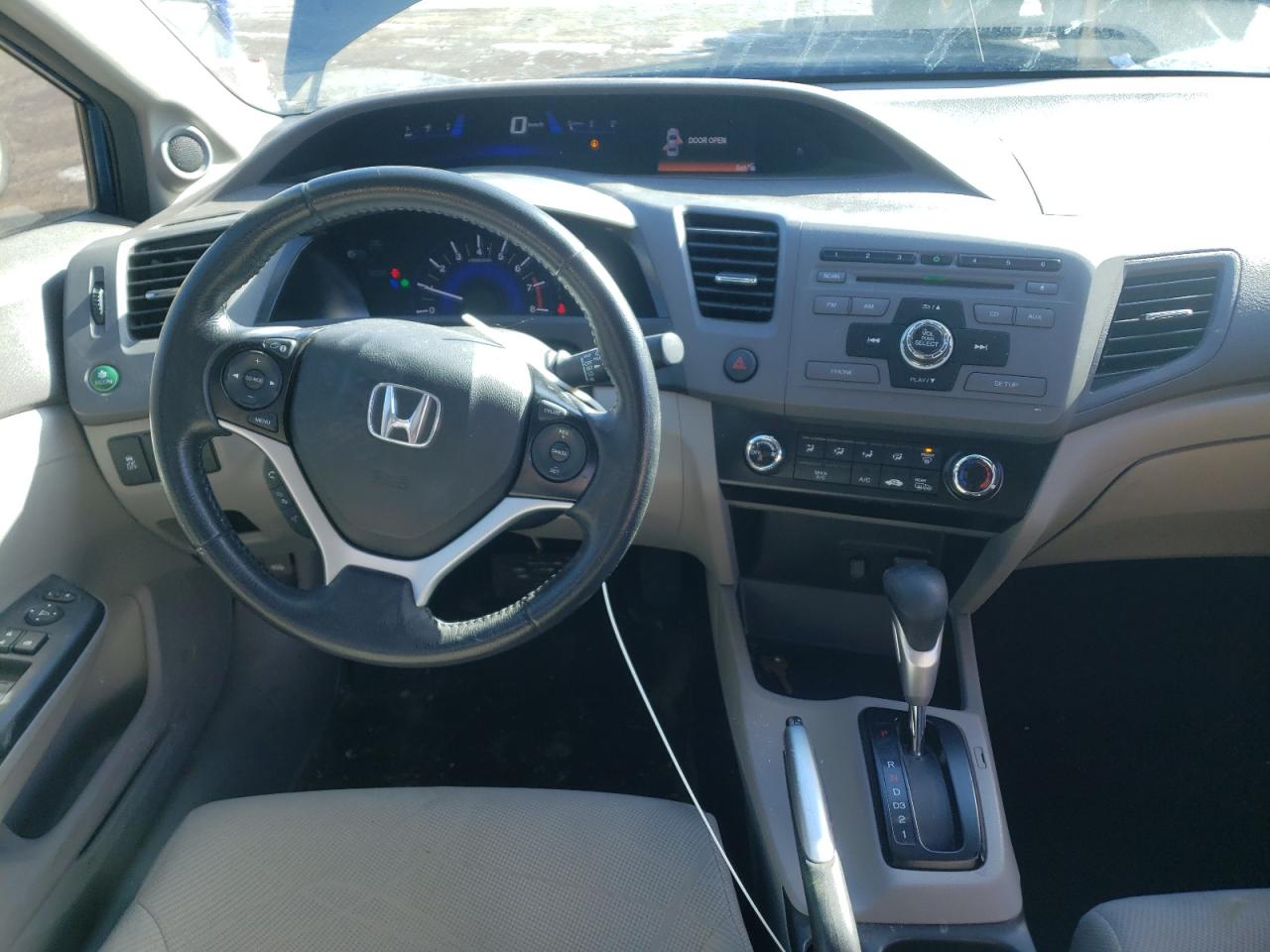 Photo 9 from auction – 2012 HONDA CIVIC LX with VIN 2HGFB2F57CH013073