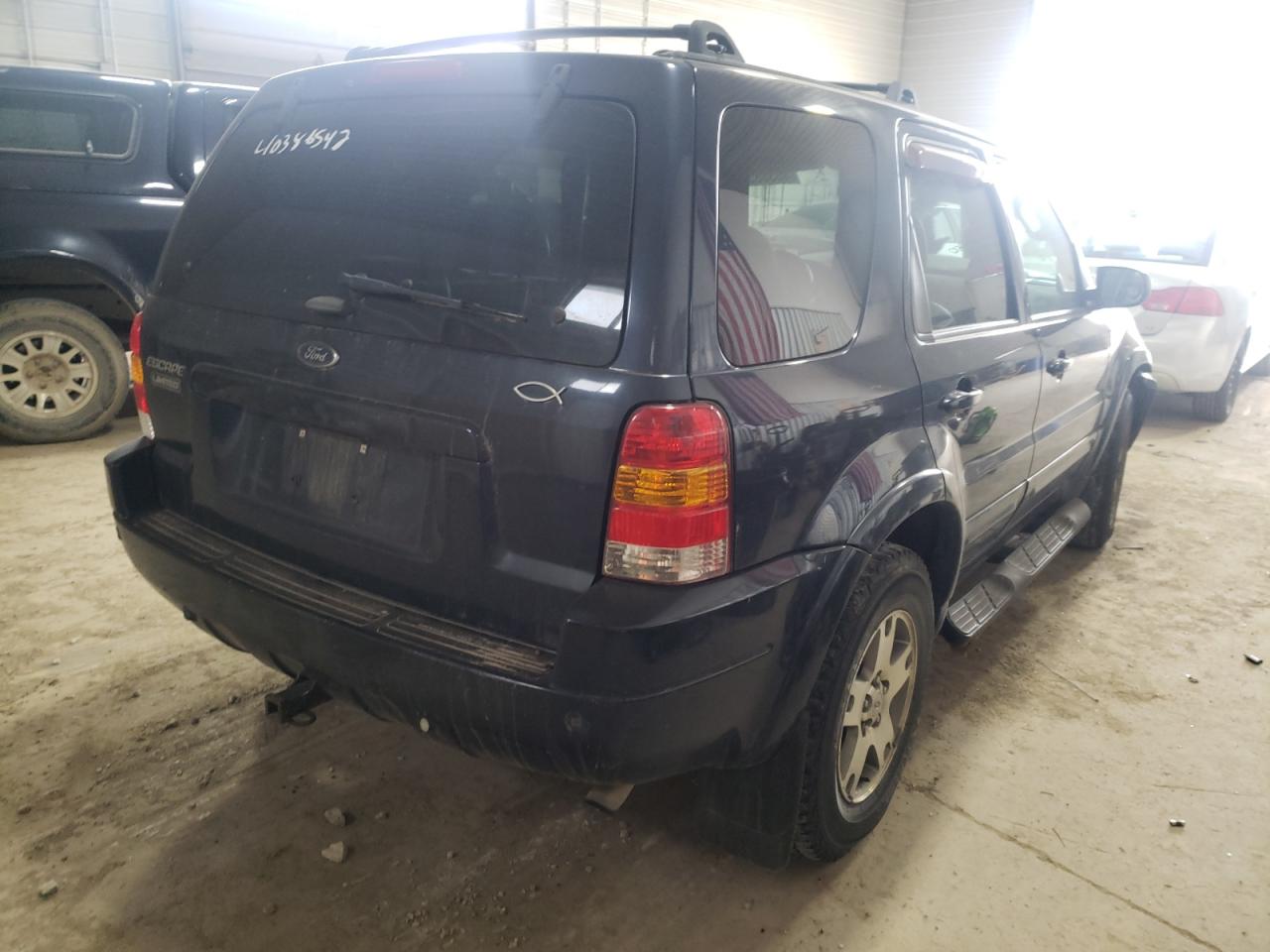 Photo 4 from auction – 2004 FORD ESCAPE LIM with VIN 1FMCU94134KA70445