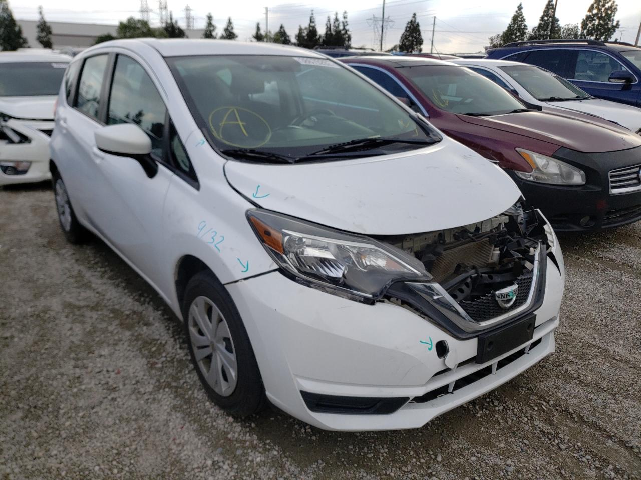 NISSAN VERSA NOTE 2018 with VIN 3N1CE2CP6JL368810 - Photo from auction