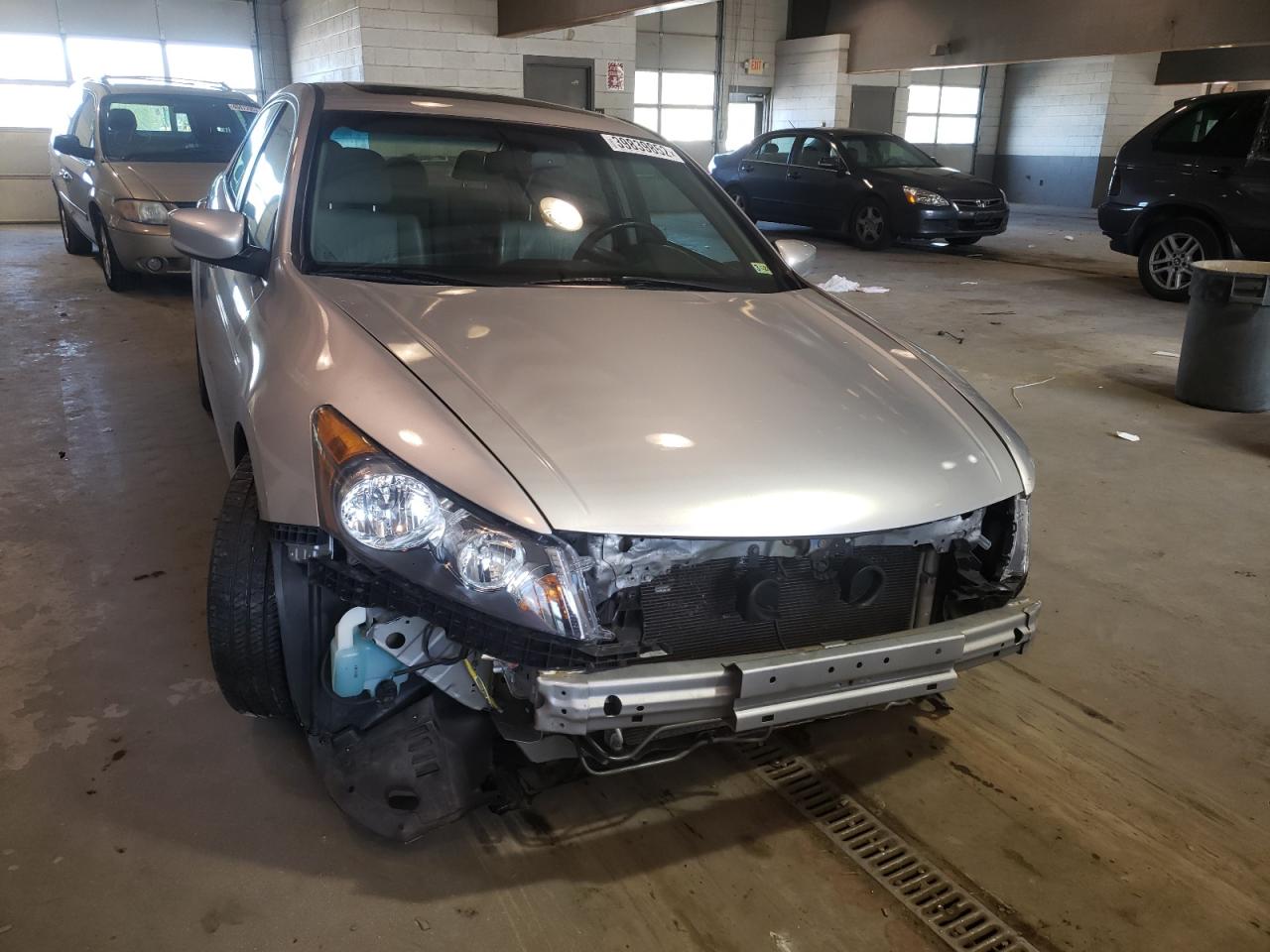 Photo 9 from auction – 2011 HONDA ACCORD EXL with VIN 1HGCP2F83BA028049