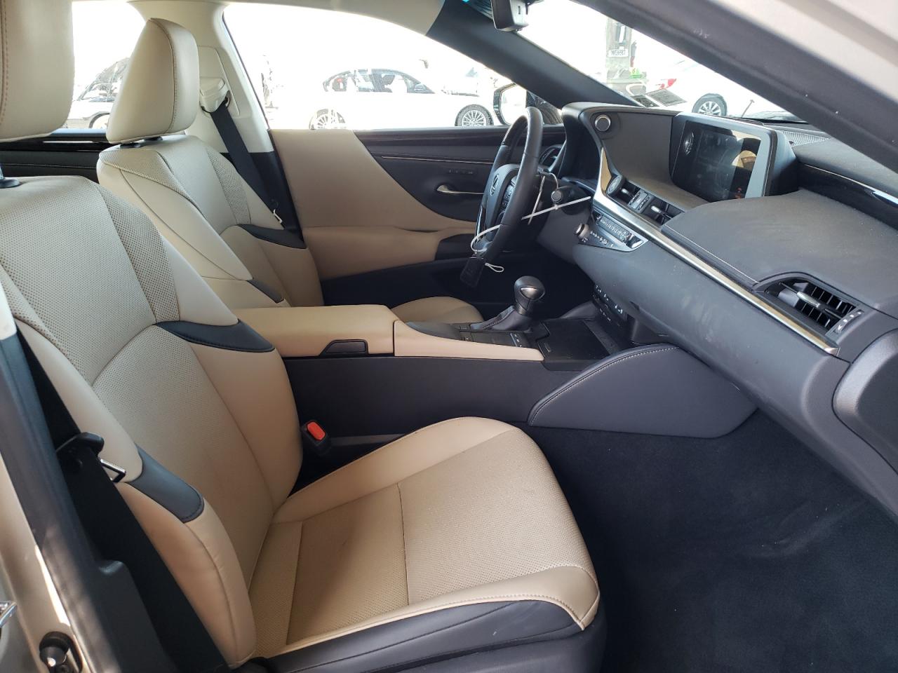 Photo 5 from auction – 2021 LEXUS ES 350 BAS with VIN 58ADZ1B11MU092970