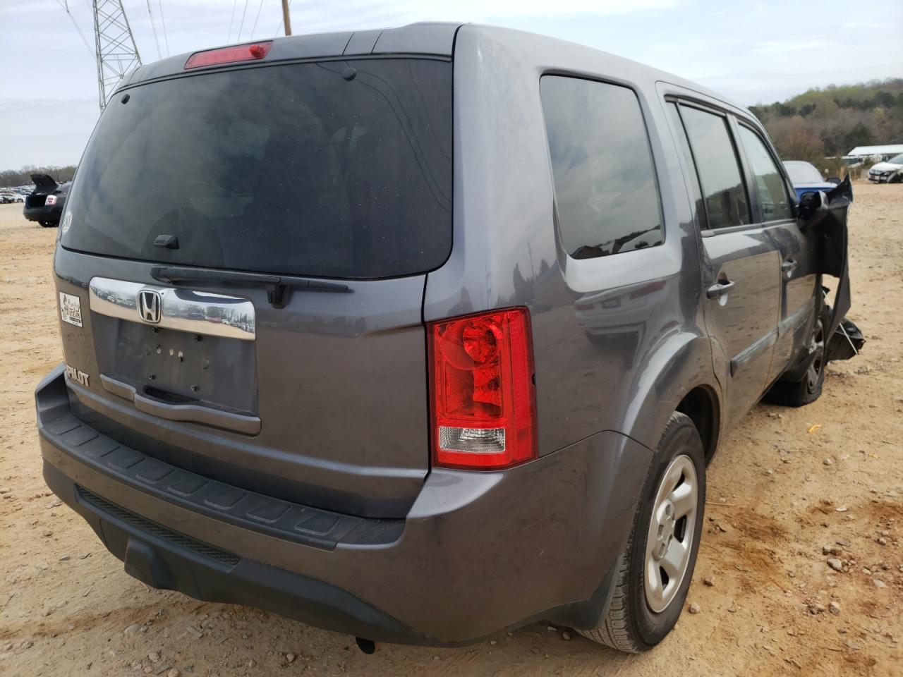Photo 4 from auction – 2014 HONDA PILOT LX with VIN 5FNYF3H25EB022562