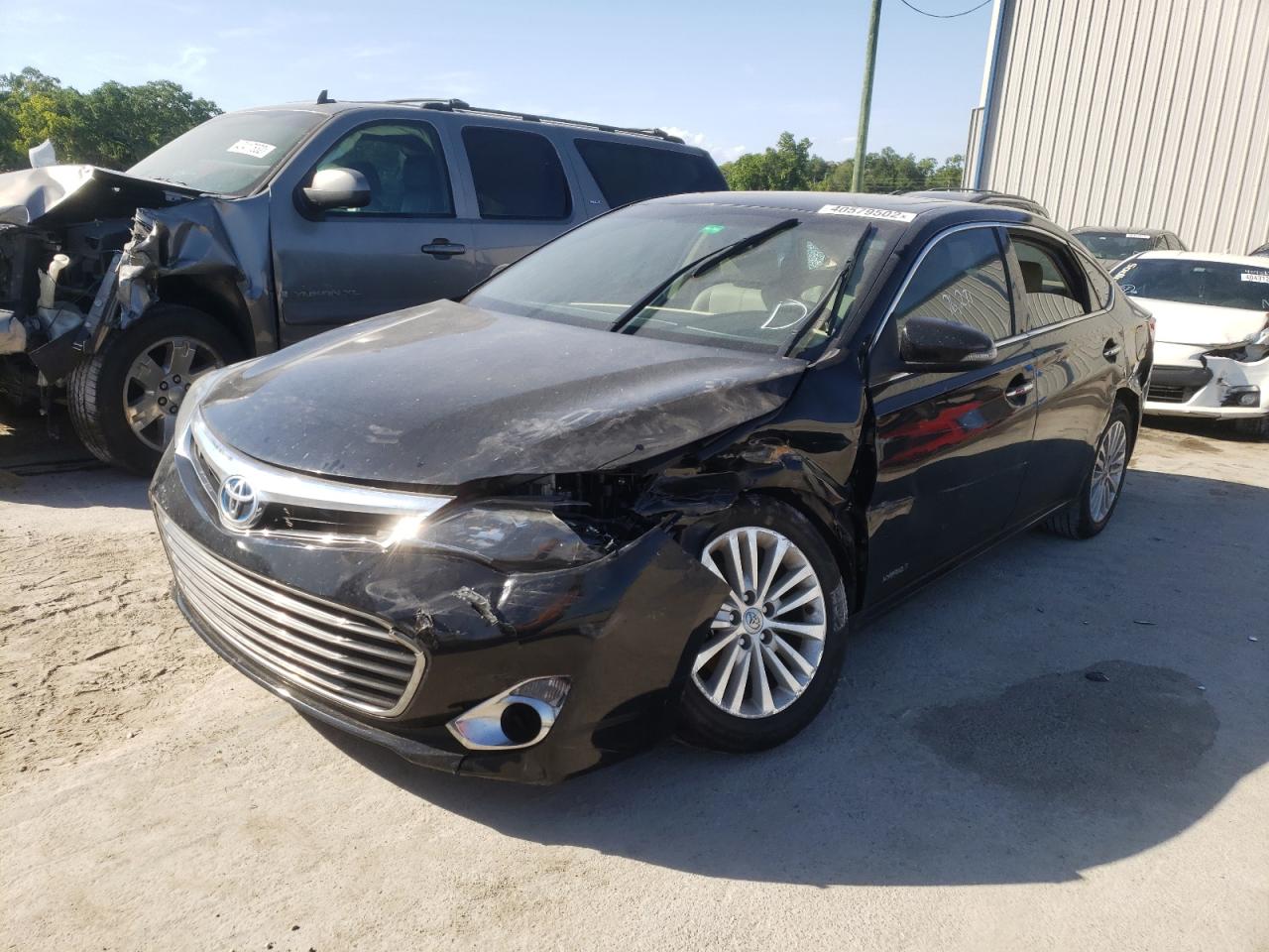 Photo 2 from auction – 2015 TOYOTA AVALON HYB with VIN 4T1BD1EB7FU044734