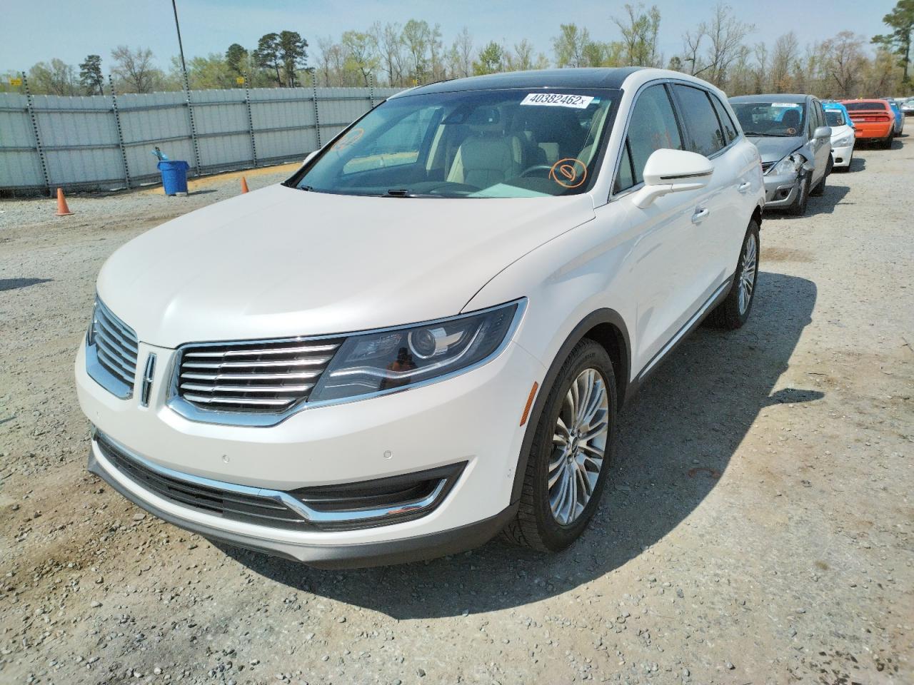 Photo 2 from auction – 2018 LINCOLN MKX RESERV with VIN 2LMPJ6LR4JBL49445