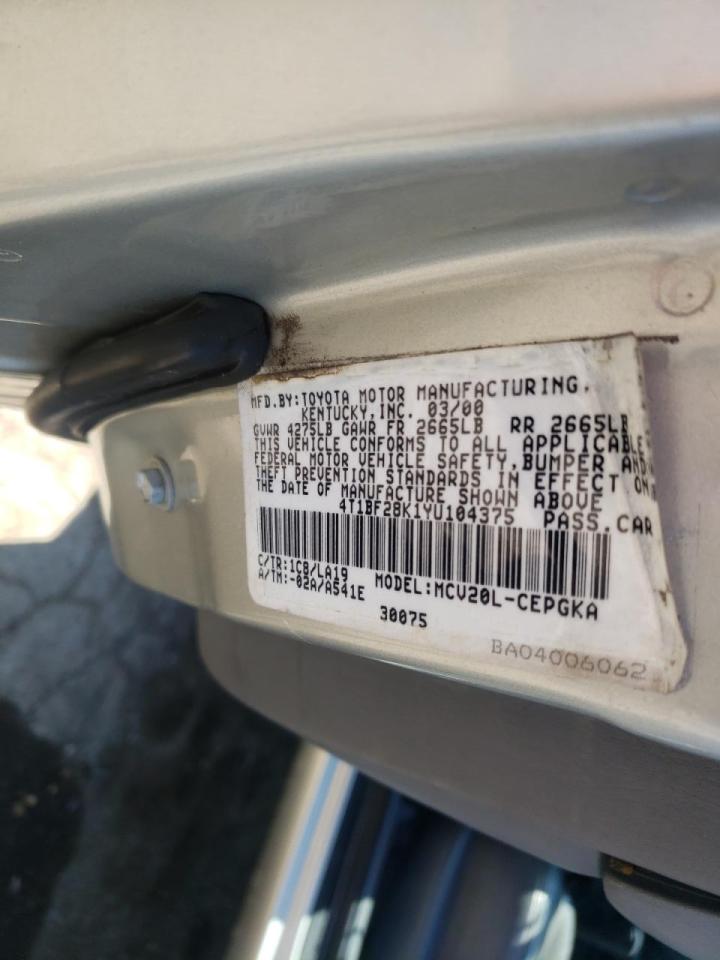 Photo 10 from auction – 2000 TOYOTA CAMRY LE with VIN 4T1BF28K1YU104375