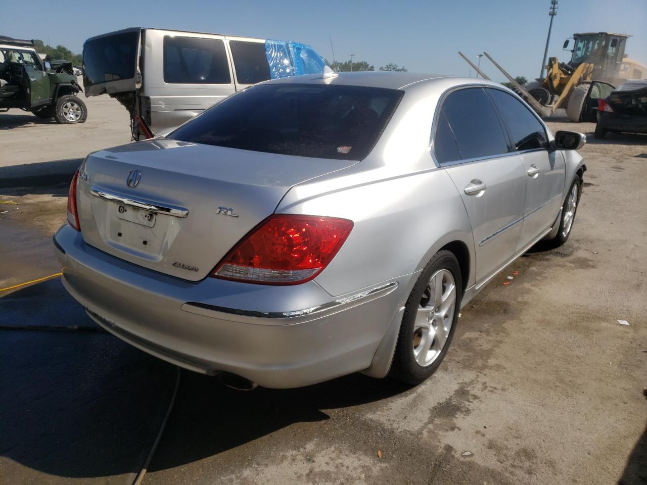 Photo 4 from auction – 2005 ACURA RL with VIN JH4KB16595C021588