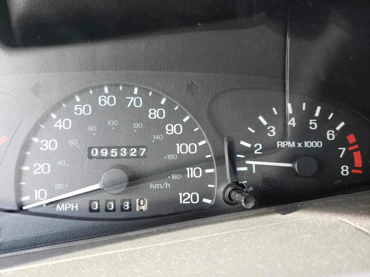Photo 8 from auction – 2003 FORD ESCORT ZX2 with VIN 3FAFP11353R118768