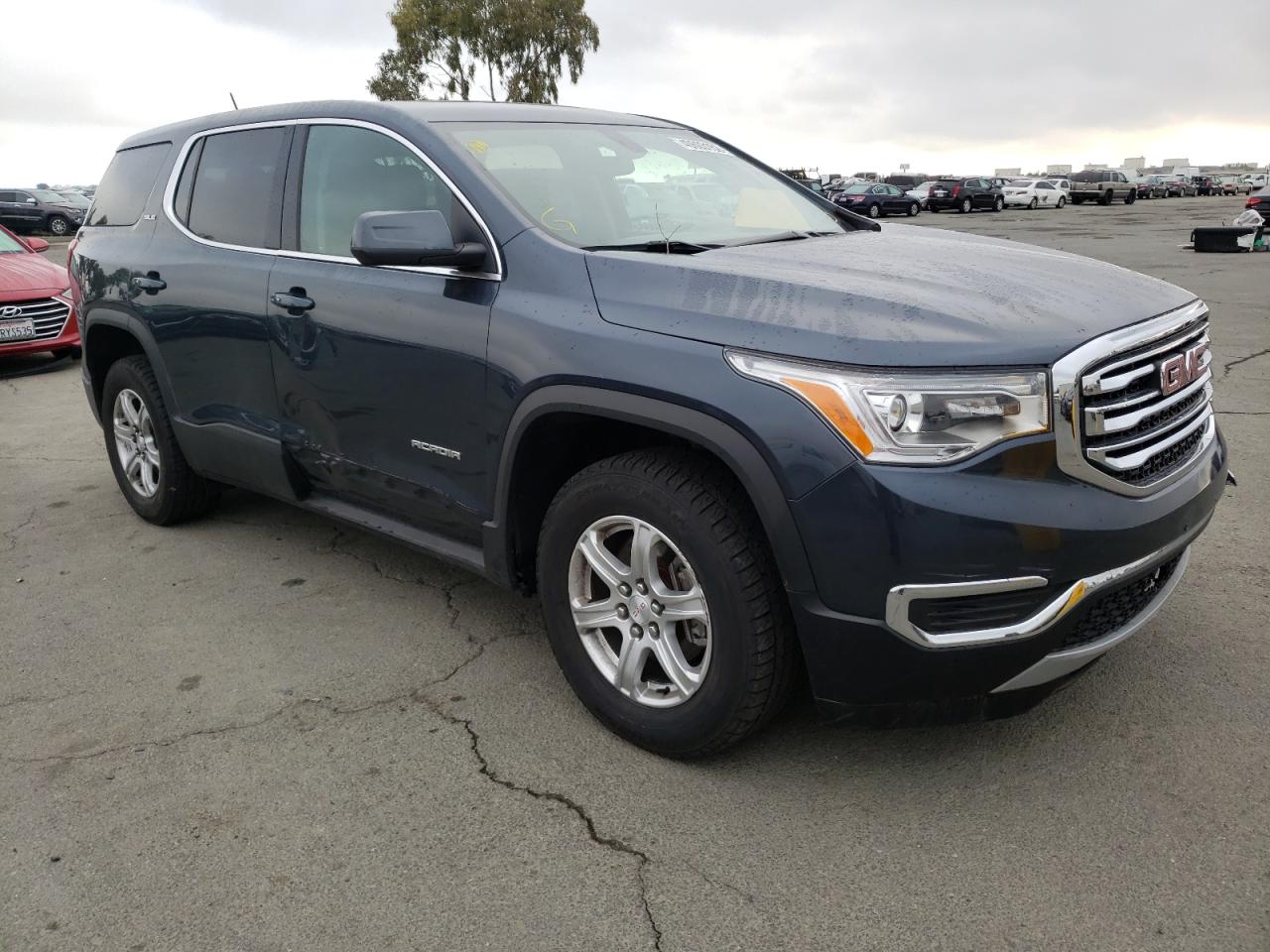 GMC ACADIA SLE 2019 with VIN 1GKKNKLA6KZ150708 - Photo from auction