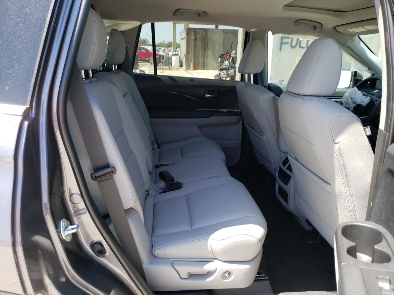 Photo 6 from auction – 2022 HONDA PILOT EXL with VIN 5FNYF5H52NB010679
