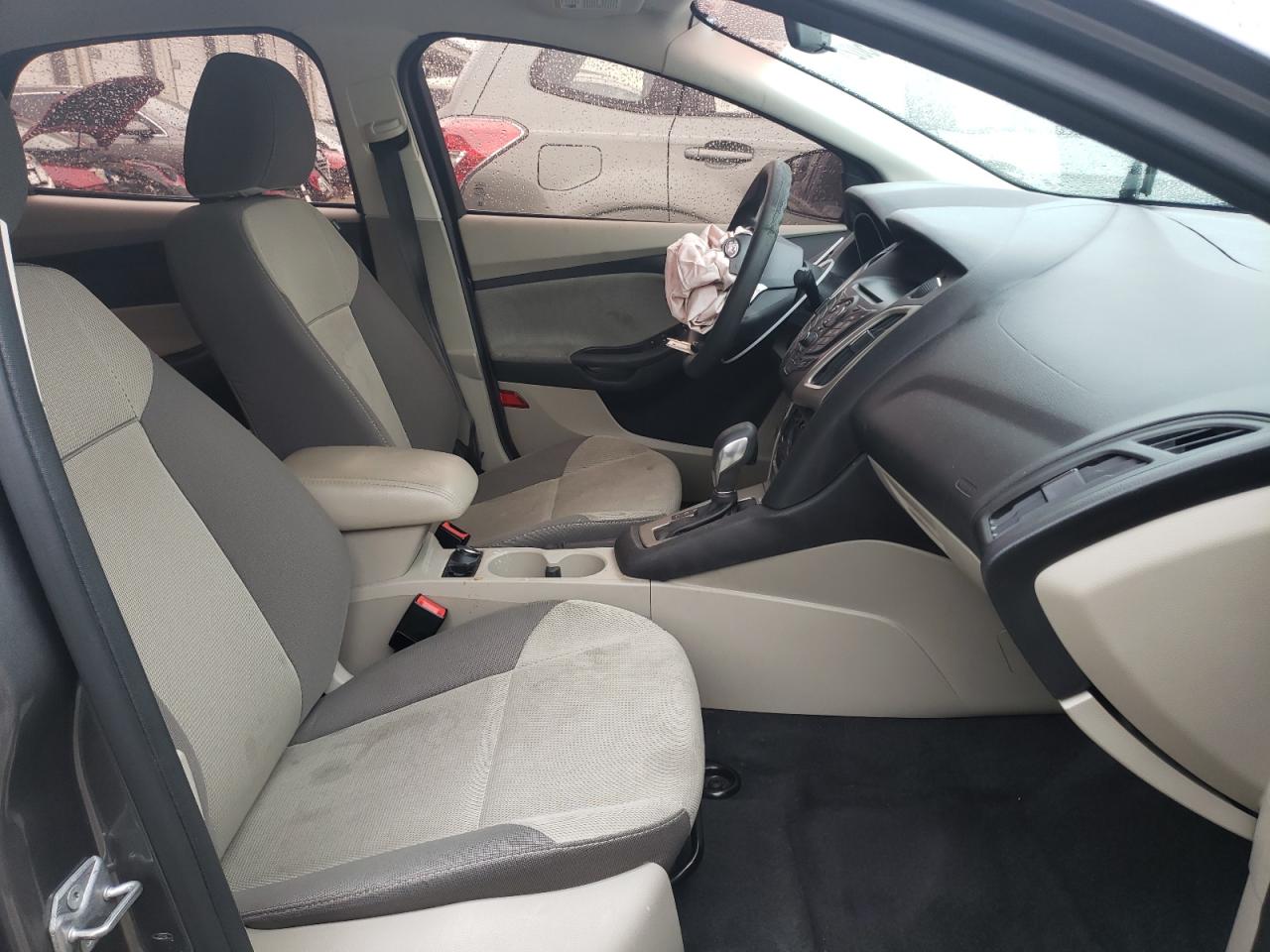 Photo 5 from auction – 2014 FORD FOCUS SE with VIN 1FADP3F2XEL148479