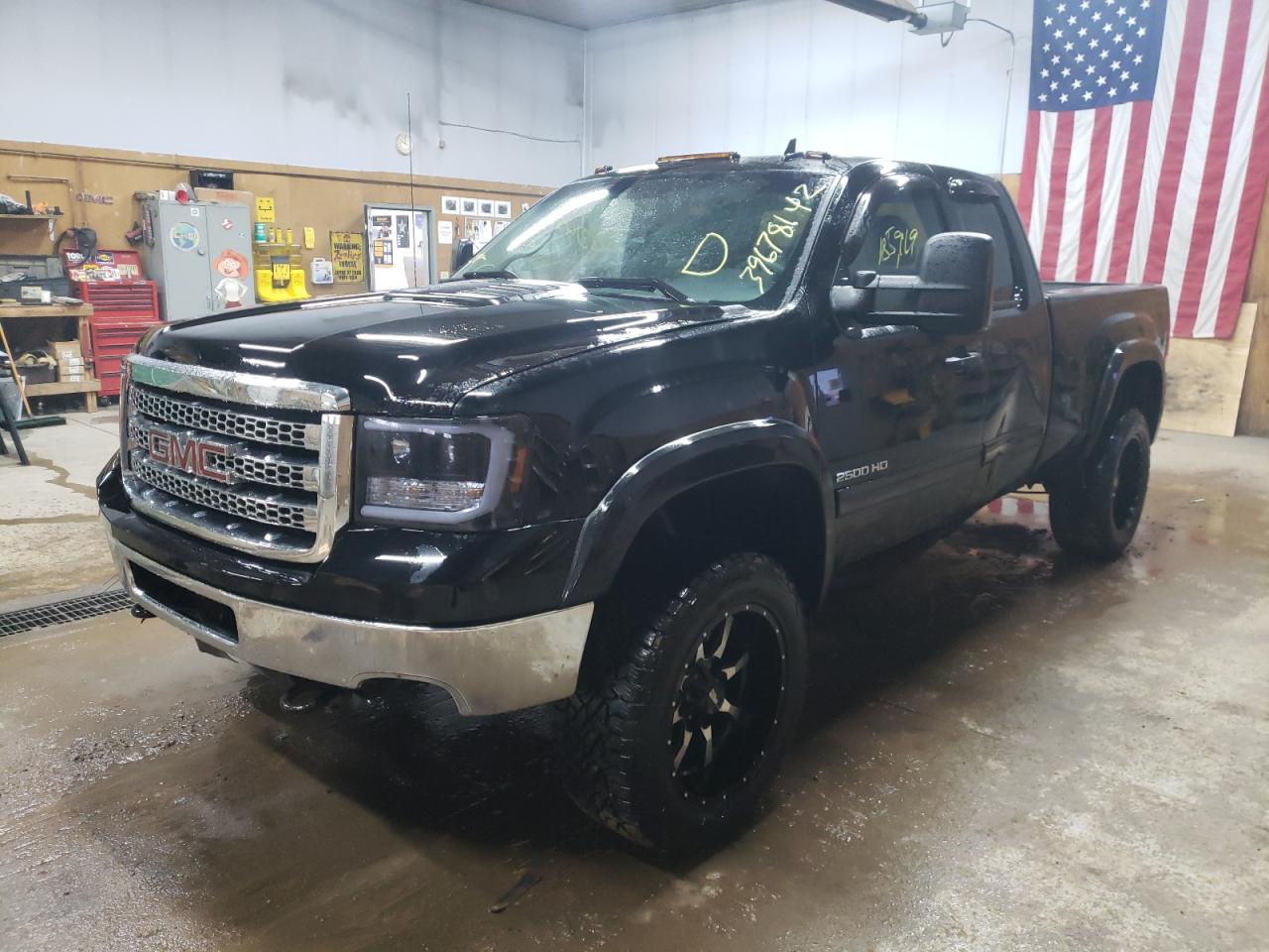 Photo 2 from auction – 2012 GMC SIERRA K25 with VIN 1GT220C80CZ323503