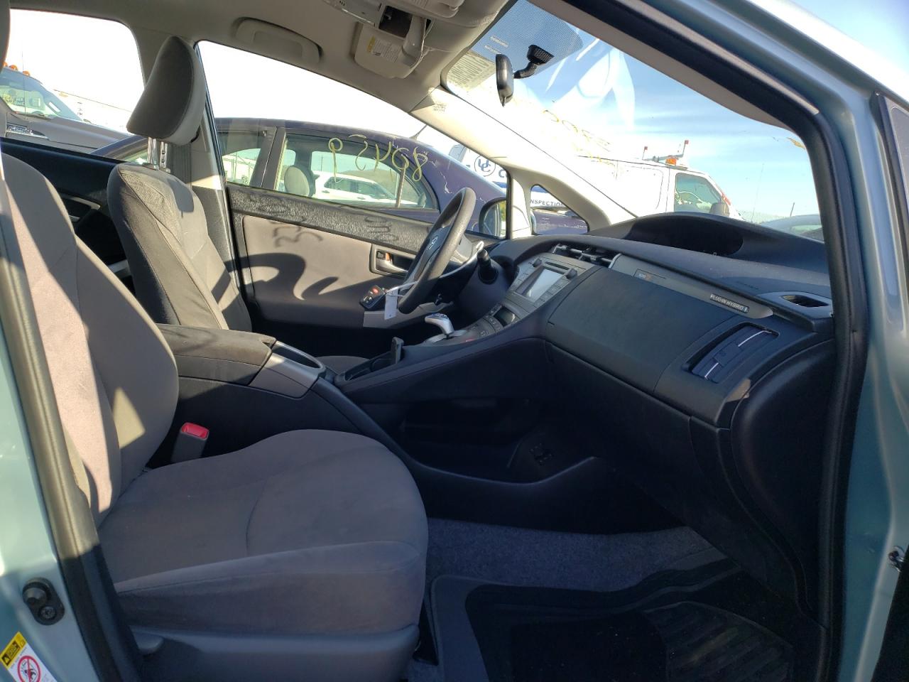 Photo 5 from auction – 2013 TOYOTA PRIUS PLUG with VIN JTDKN3DP5D3040629