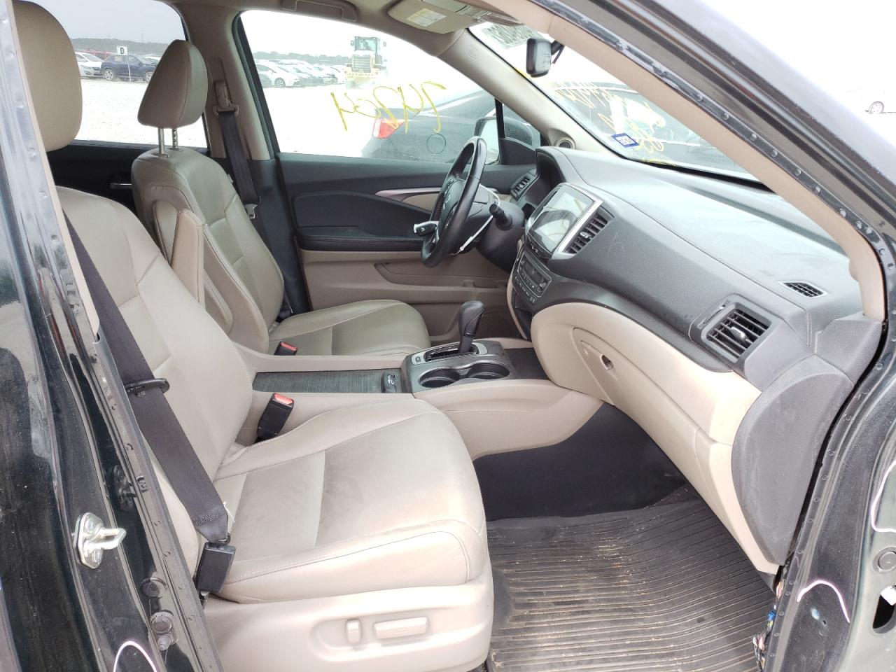 Photo 5 from auction – 2017 HONDA PILOT EXLN with VIN 5FNYF5H79HB000463