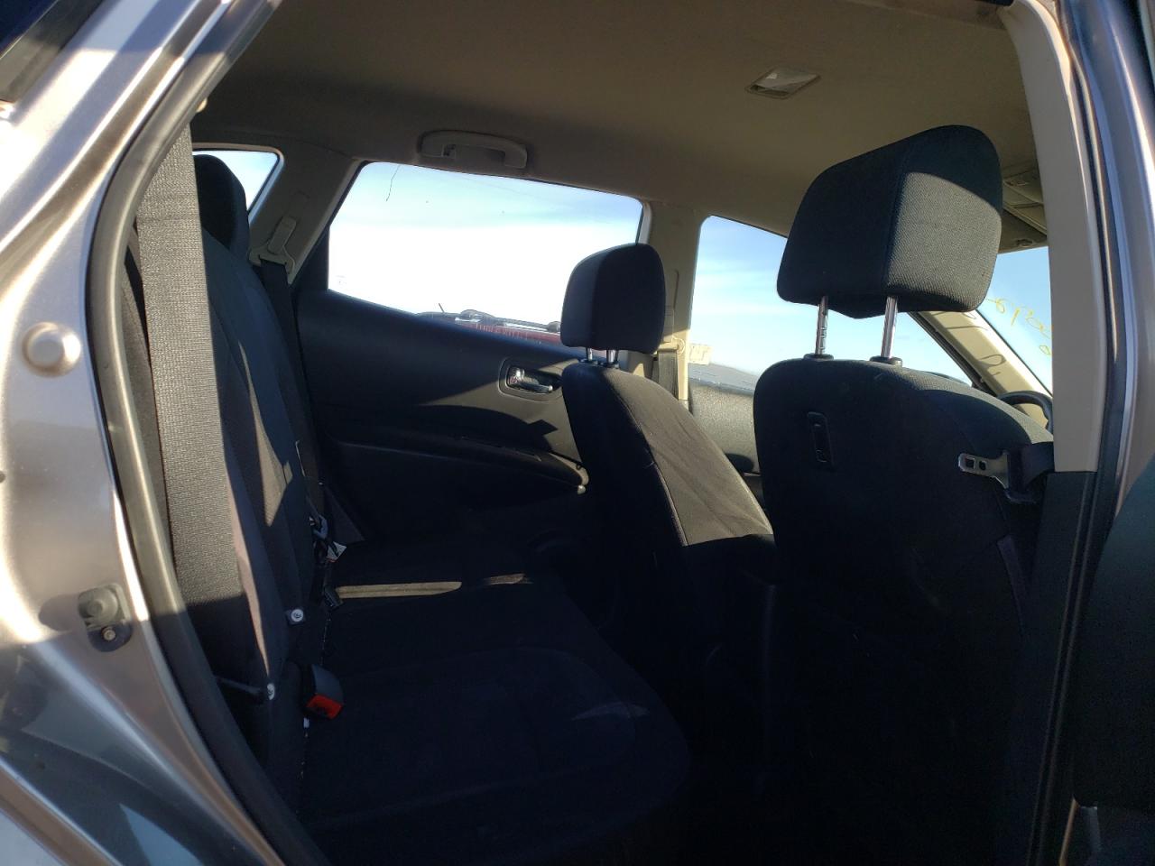 Photo 6 from auction – 2012 NISSAN ROGUE S with VIN JN8AS5MT6CW603640
