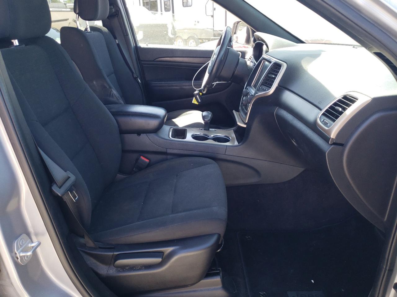 Photo 5 from auction – 2015 JEEP GRAND CHER with VIN 1C4RJEAG2FC184748
