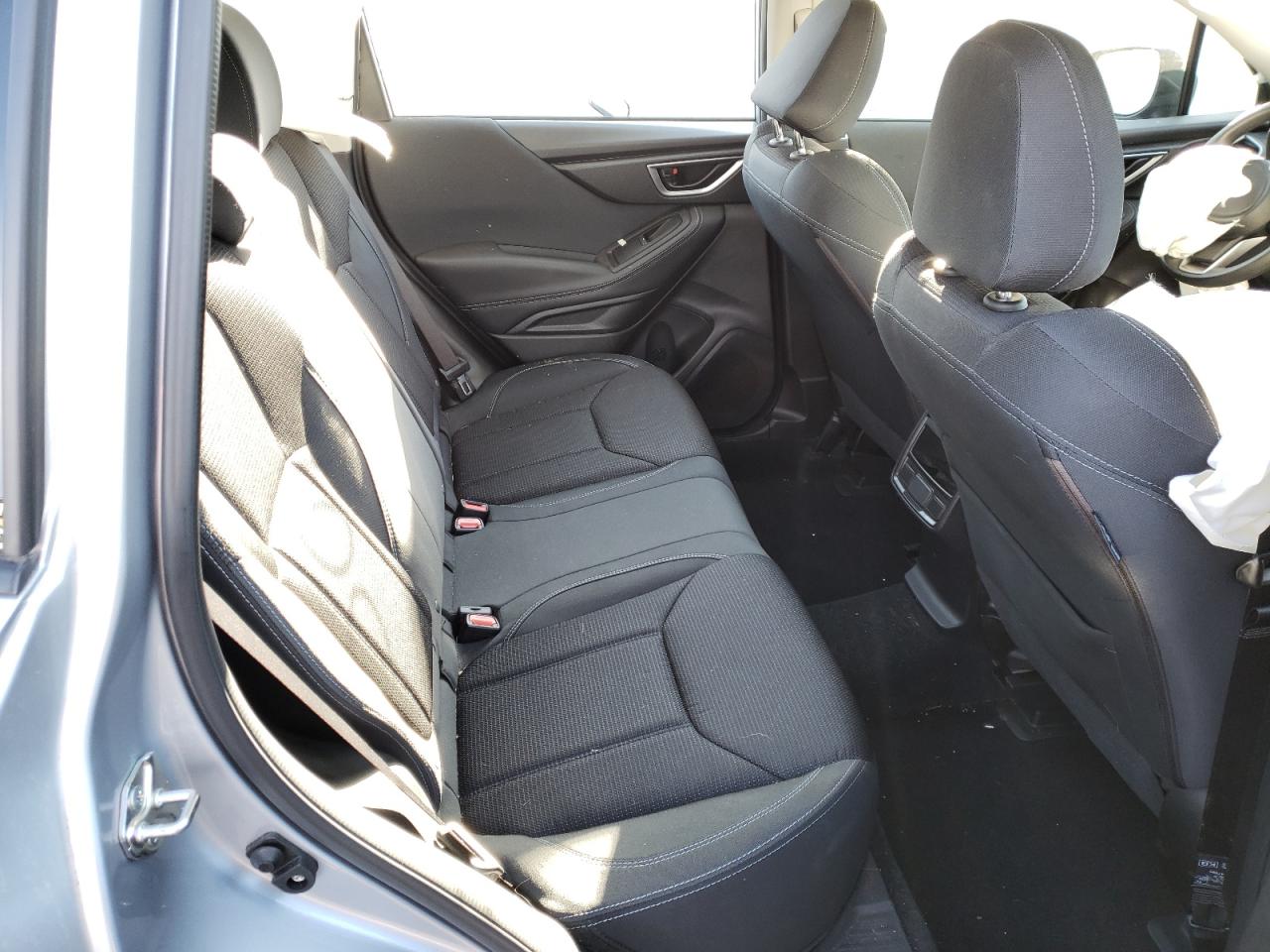 Photo 6 from auction – 2019 SUBARU FORESTER with VIN JF2SKACC2KH546691