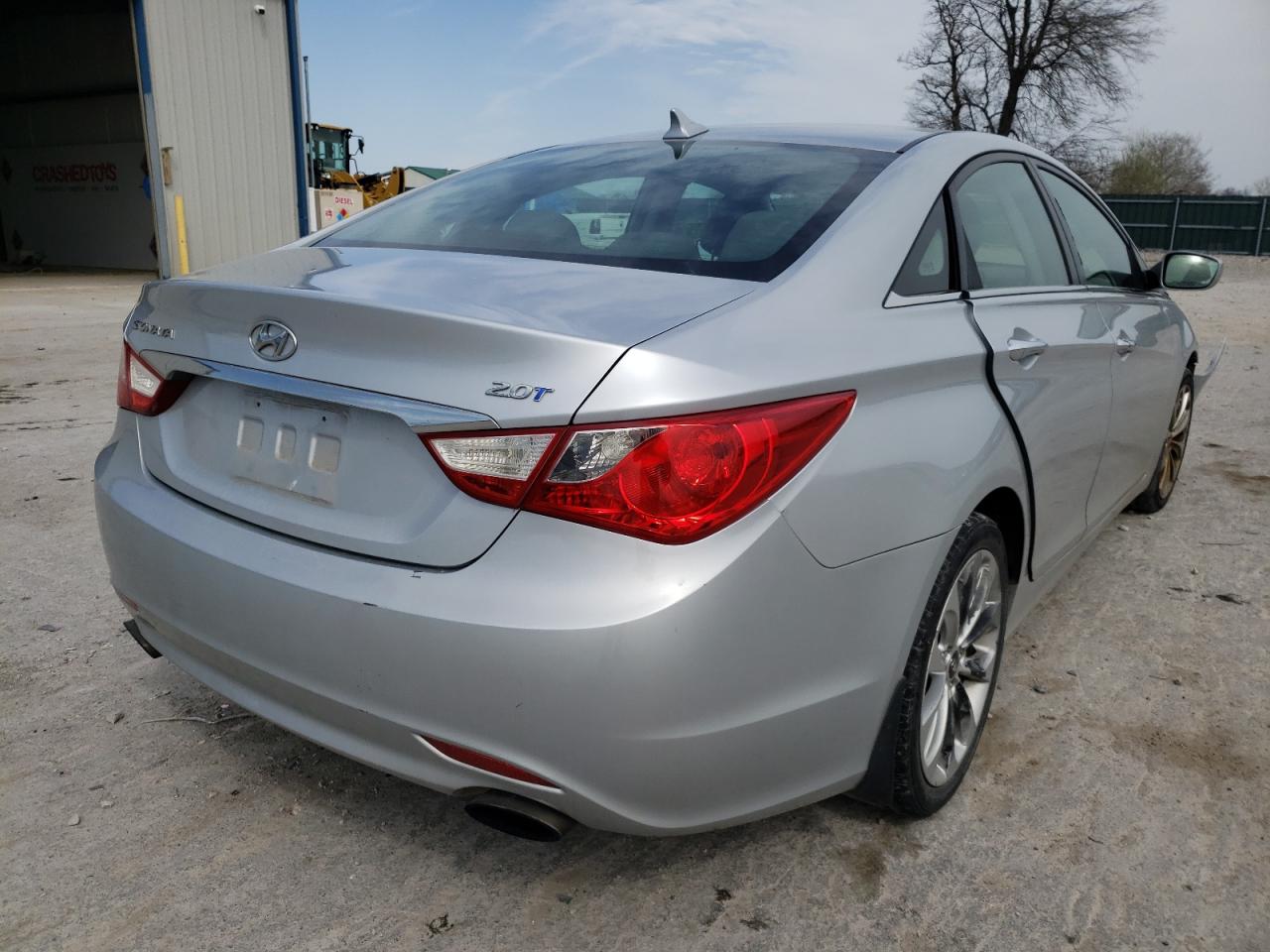 Photo 4 from auction – 2011 HYUNDAI SONATA SE with VIN 5NPEC4AB9BH316832
