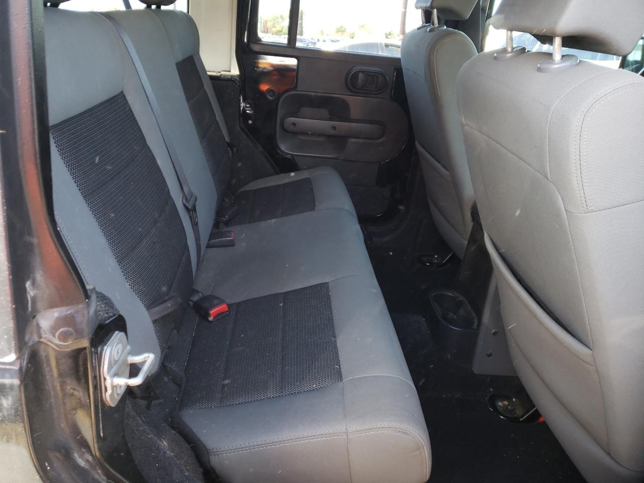 Photo 6 from auction – 2010 JEEP WRANGLER U with VIN 1J4BA3H14AL118910