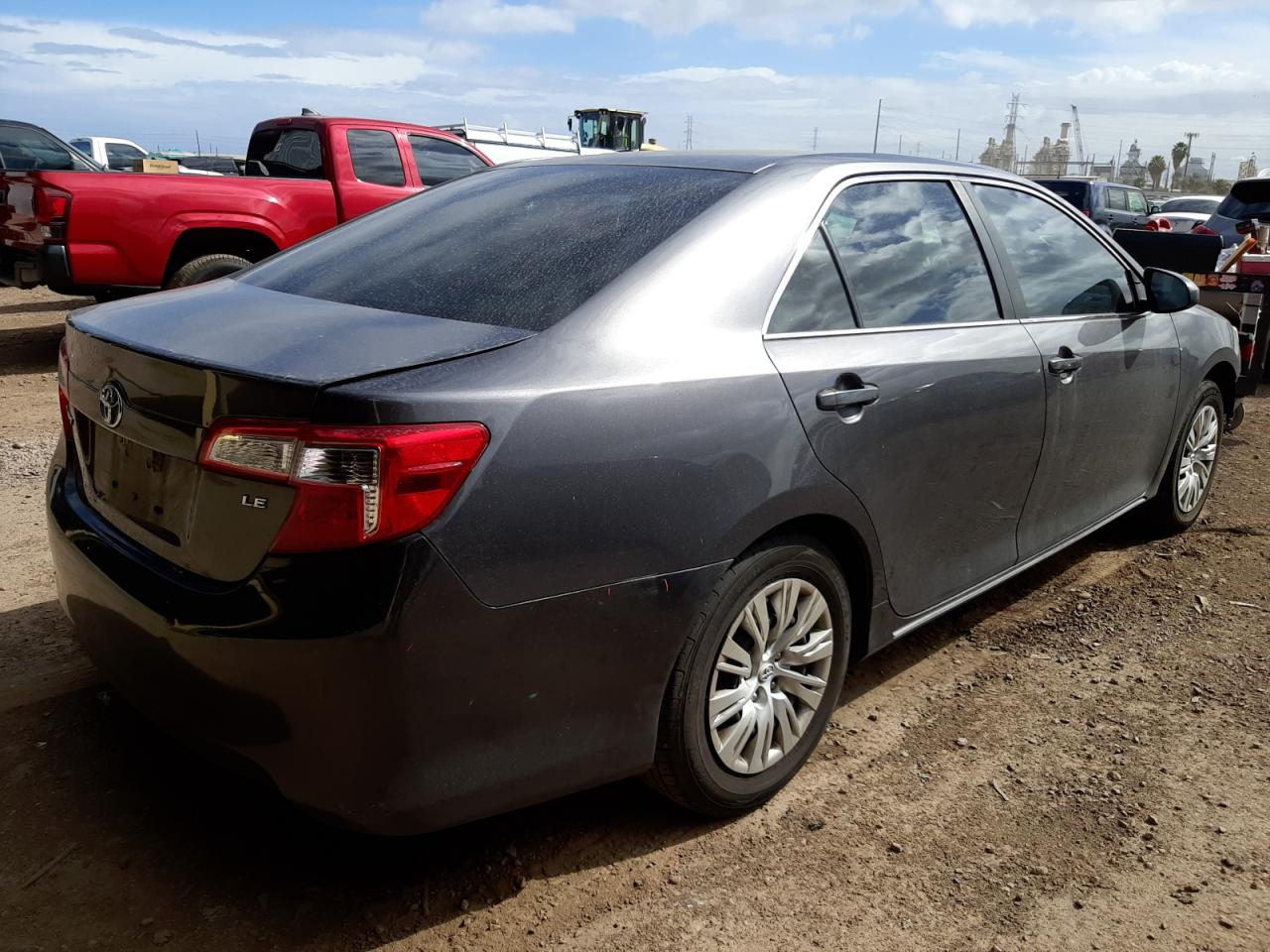 Photo 4 from auction – 2014 TOYOTA CAMRY L with VIN 4T4BF1FK4ER402224