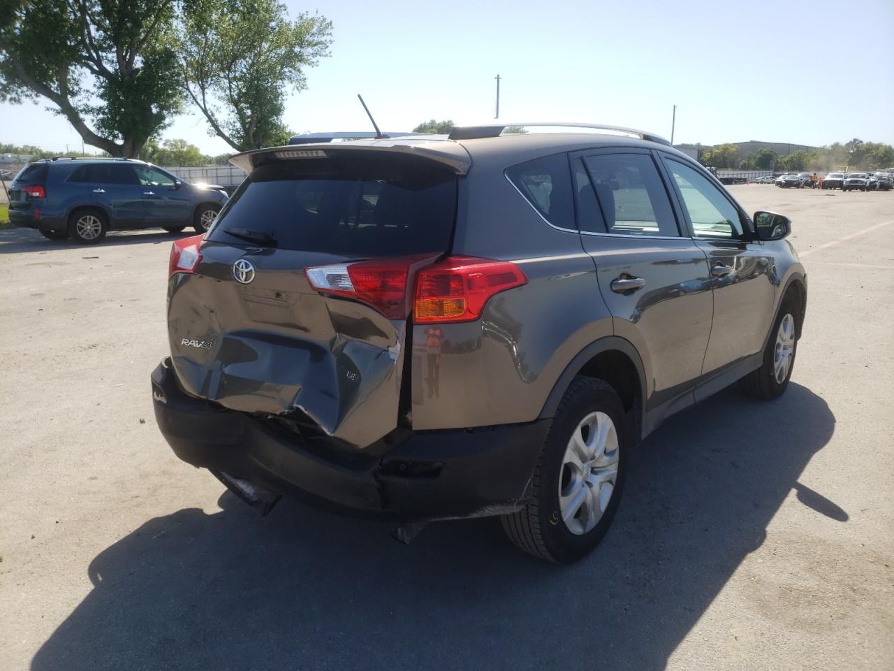 Photo 4 from auction – 2013 TOYOTA RAV4 LE with VIN 2T3ZFREV4DW035317