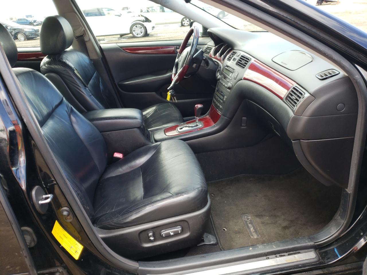 Photo 5 from auction – 2004 LEXUS ES 330 with VIN JTHBA30G245028426