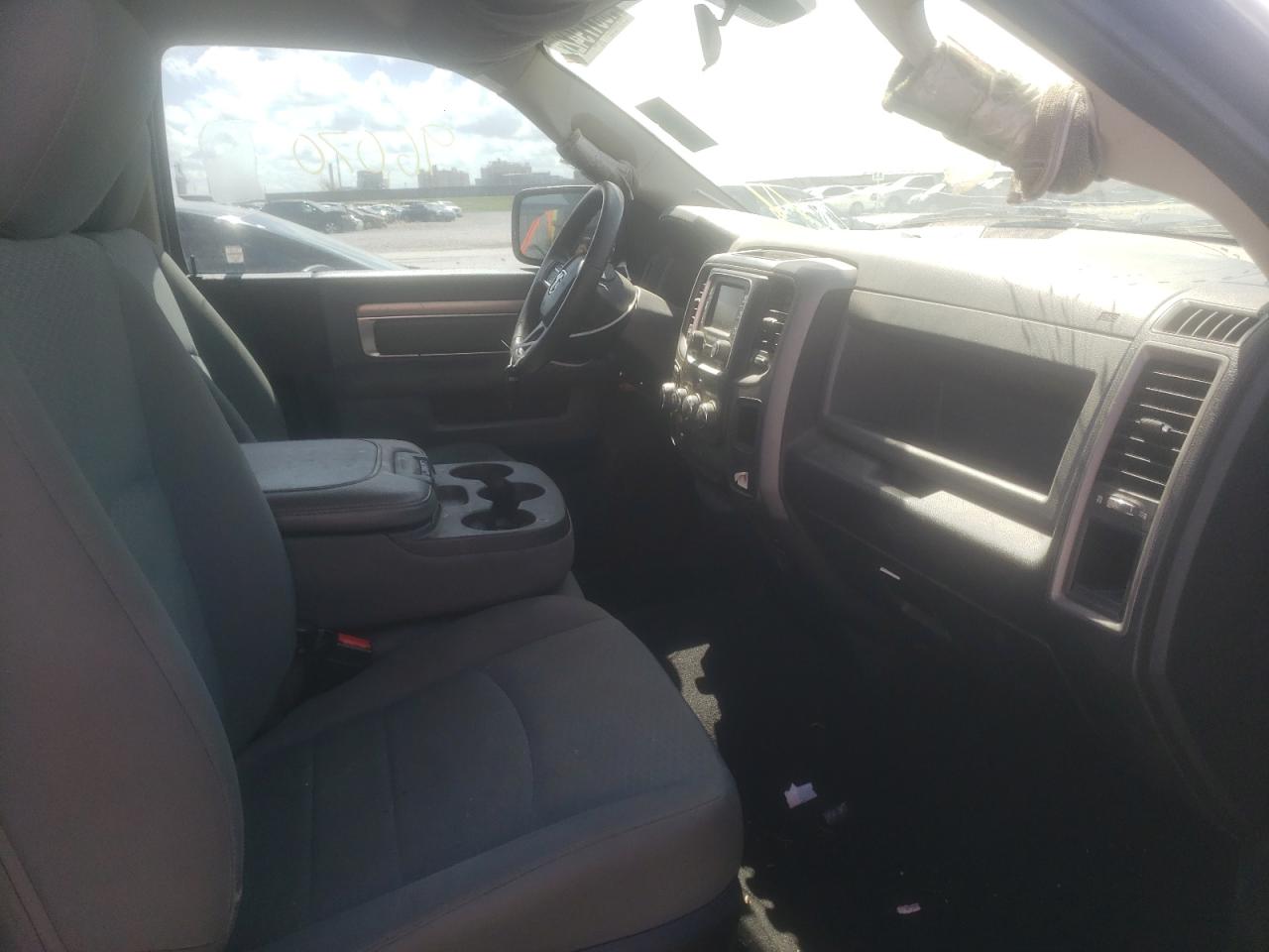 Photo 5 from auction – 2018 RAM 1500 ST with VIN 3C6JR6AG8JG195181