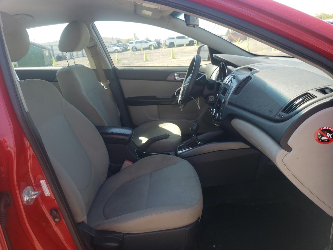 Photo 5 from auction – 2013 KIA FORTE EX with VIN KNAFU4A24D5665883