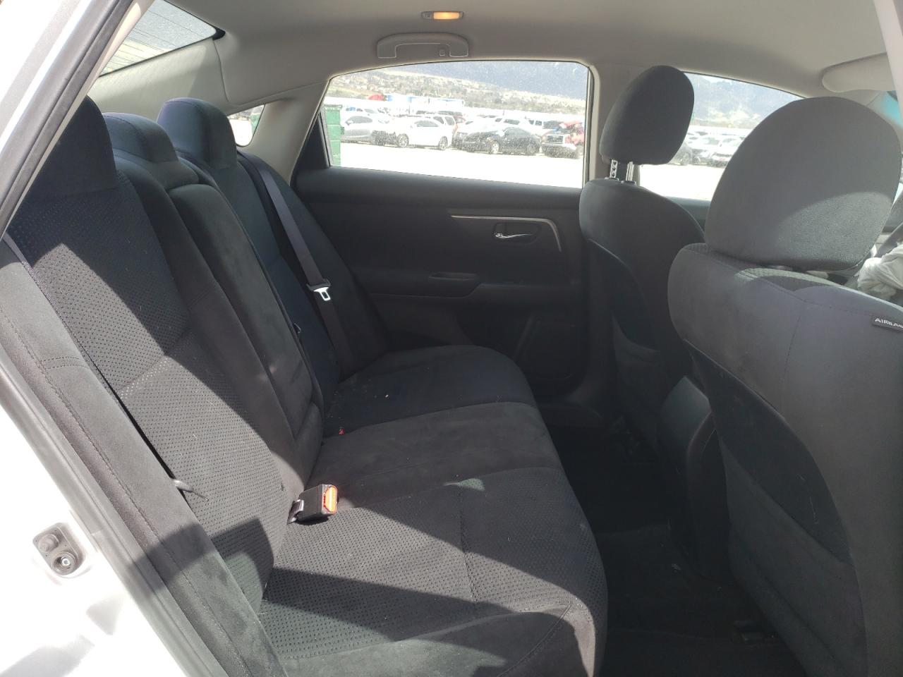 Photo 6 from auction – 2015 NISSAN ALTIMA 2.5 with VIN 1N4AL3AP7FN335248