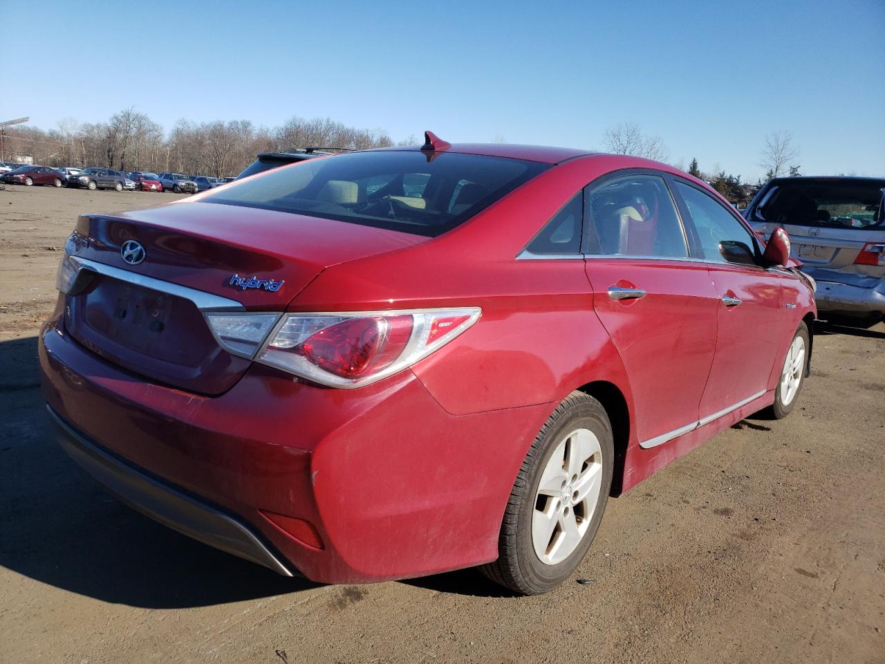 Photo 4 from auction – 2011 HYUNDAI SONATA HYB with VIN KMHEC4A45BA004382