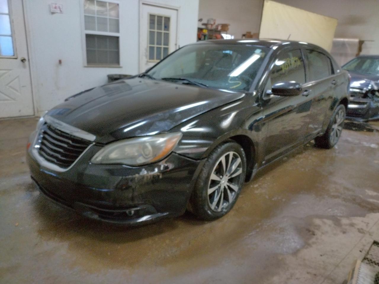 Photo 2 from auction – 2011 CHRYSLER 200 S with VIN 1C3BC8FG9BN610380