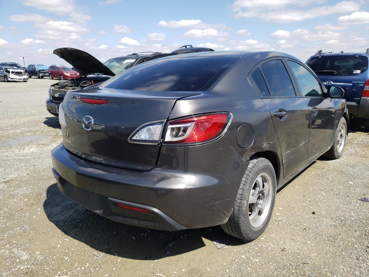 Photo 4 from auction – 2010 MAZDA 3 I with VIN JM1BL1SG4A1236002