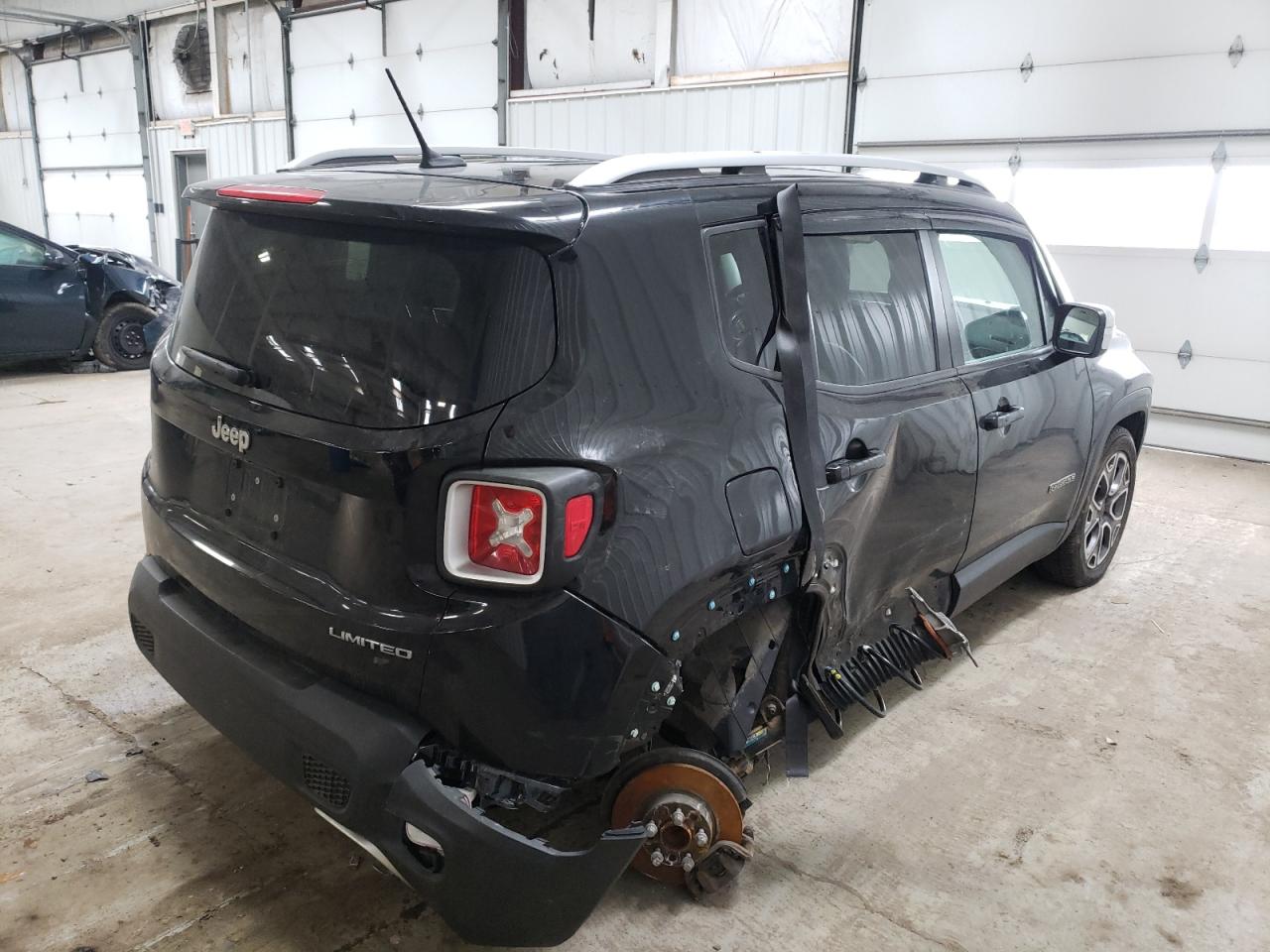 Photo 4 from auction – 2016 JEEP RENEGADE L with VIN ZACCJADT2GPC81890