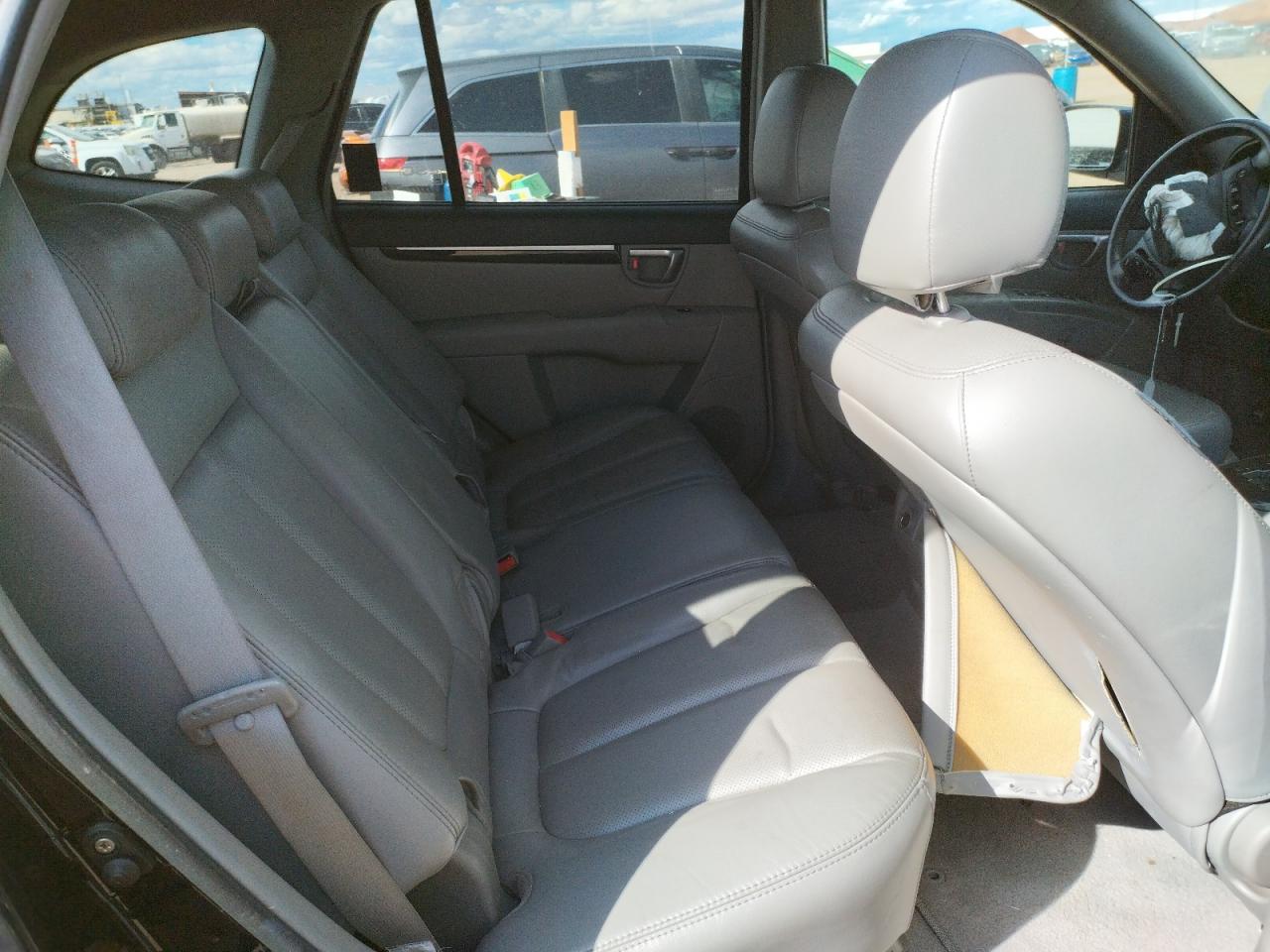 Photo 6 from auction – 2007 HYUNDAI SANTA FE S with VIN 5NMSH13E97H053515