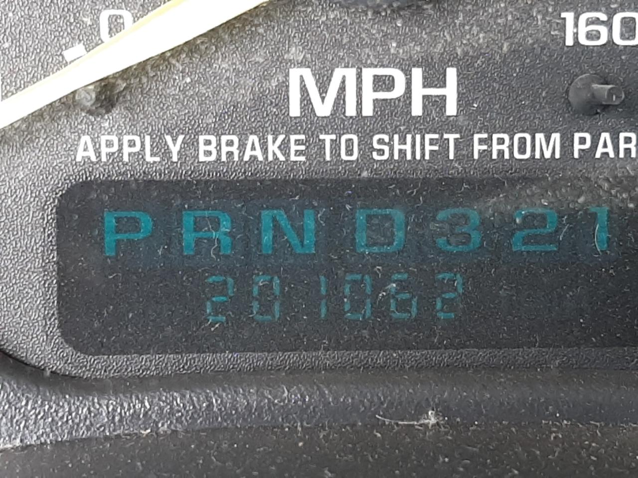 Photo 8 from auction – 2001 CHEVROLET SILVERADO with VIN 1GCEC14V41E197221